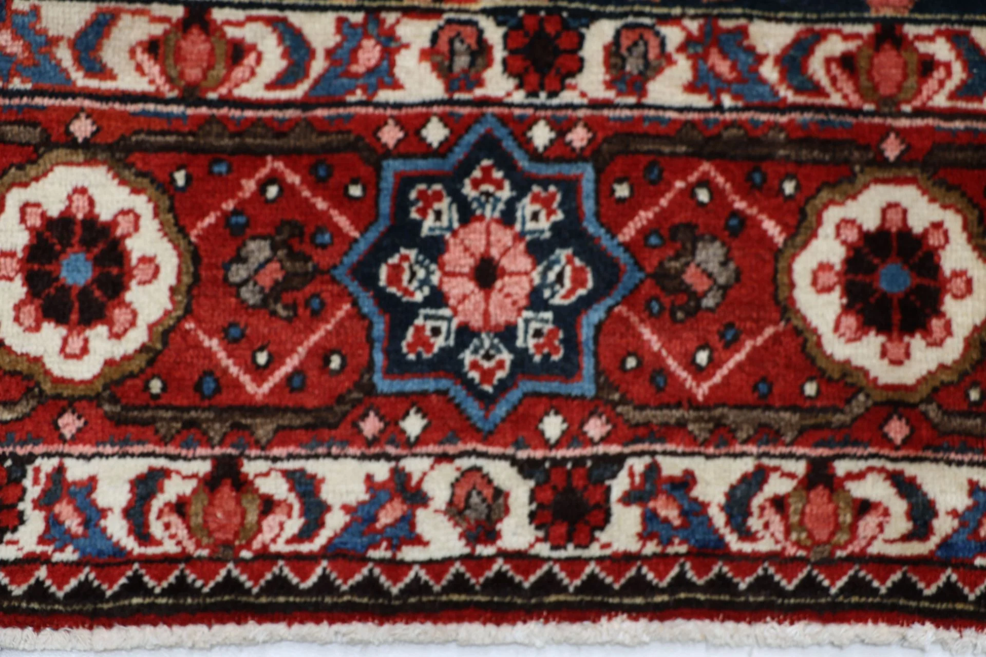 perserteppich-bachtiar-222-x-323-cm-schurwolle-handgeknupft-neu-34 Handgeknüpfter Bakhtiari Perserteppich, 222 × 323 cm, Wolle