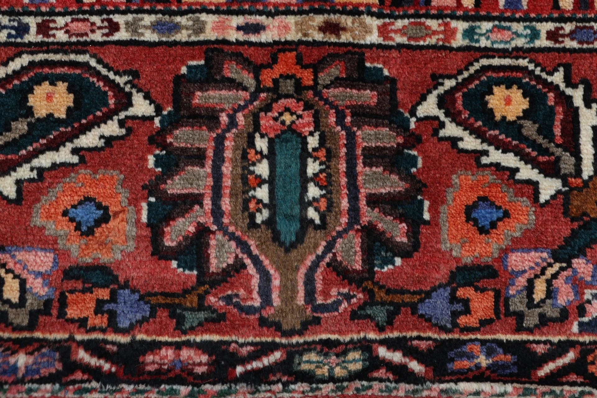 Handgeknüpfter Bakhtiari Perserteppich 208 × 300 cm