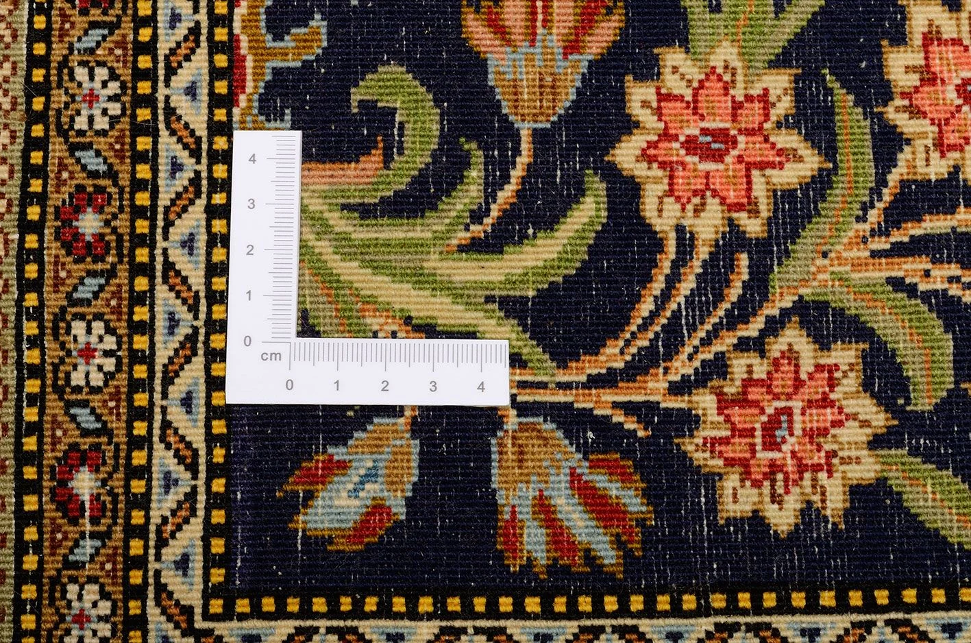 Ghom Perserteppich aus Iran, 106 × 150 cm
