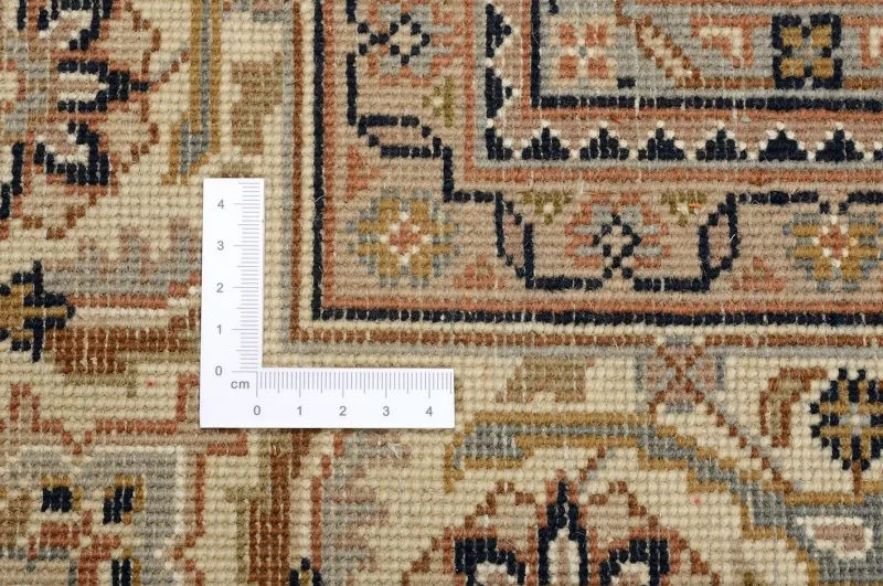 Handgeknüpfter Täbriz Orientteppich 201 × 295 cm