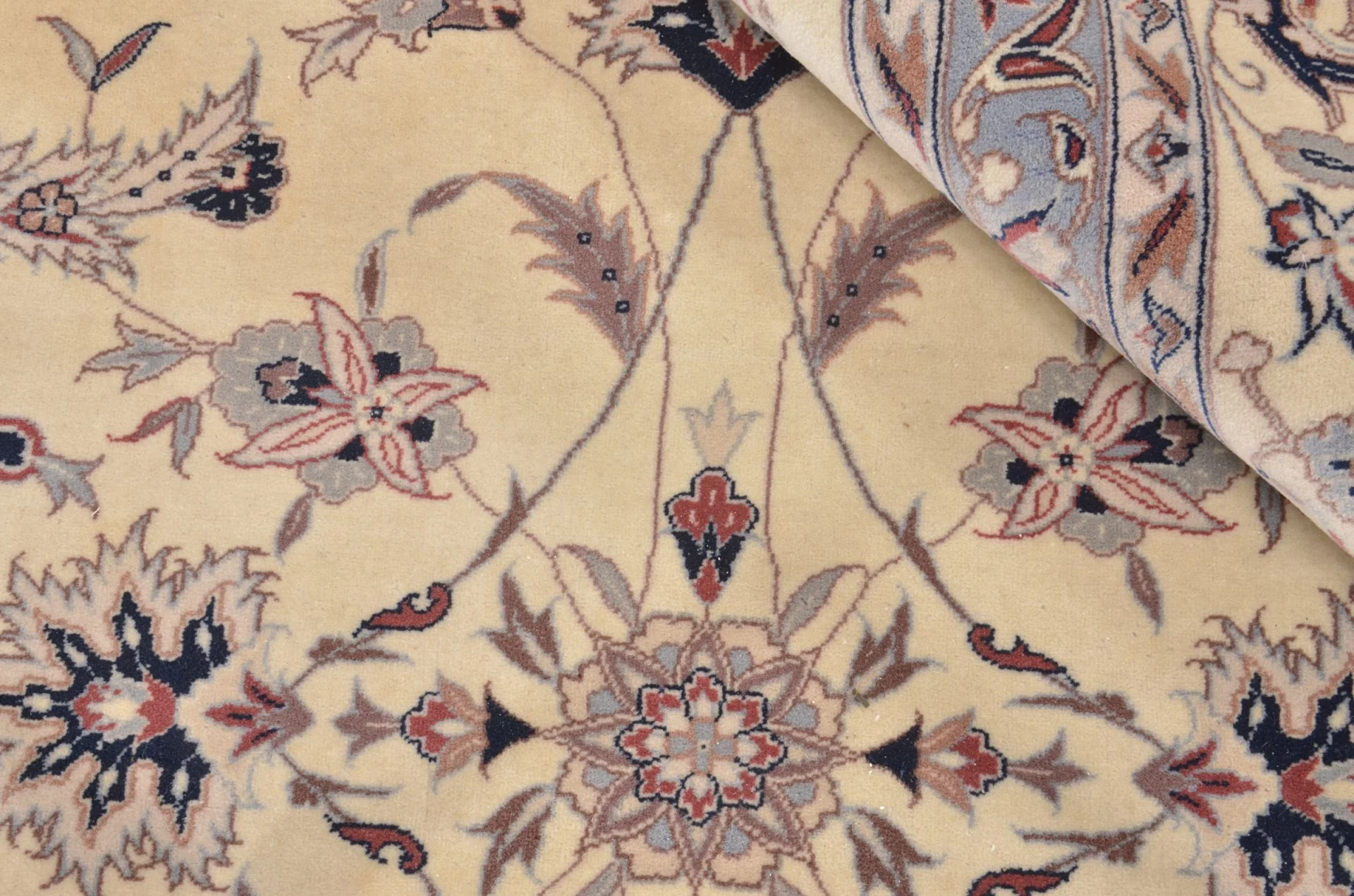 Handgeknüpfter Isfahan Teppich 246 × 340 cm
