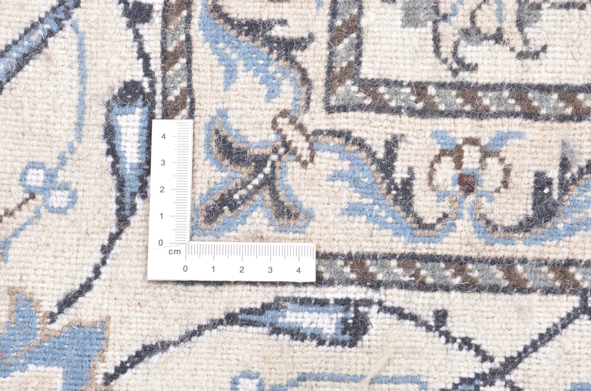 Handgeknüpfter Nain Perserteppich 197 × 302 cm