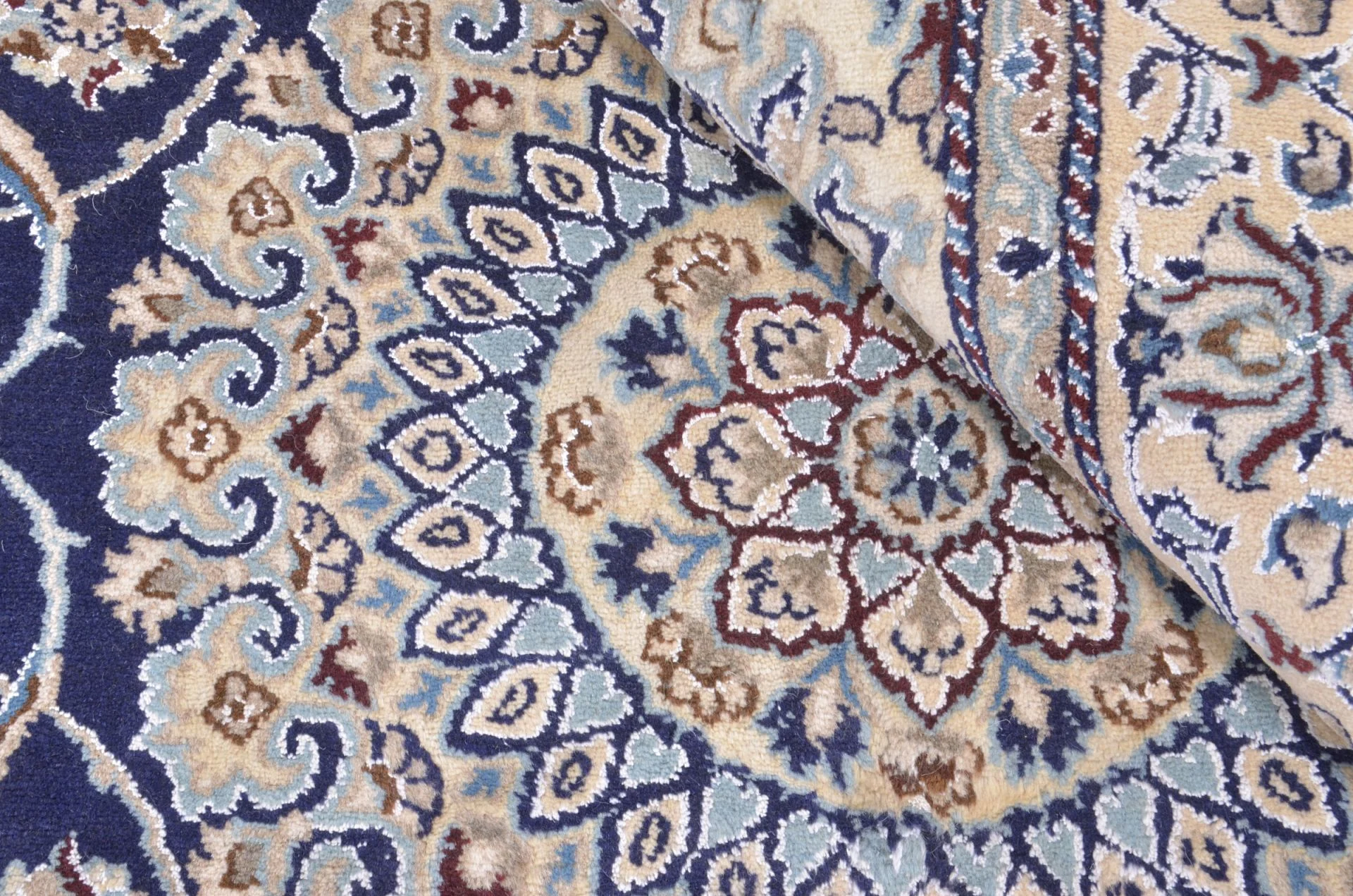 Nain Perserteppich 157 × 260 cm aus Wolle, handgeknüpft
