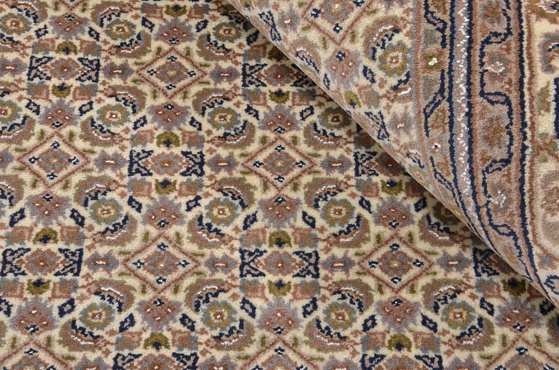 Handgeknüpfter Täbriz Orientteppich 203 × 300 cm