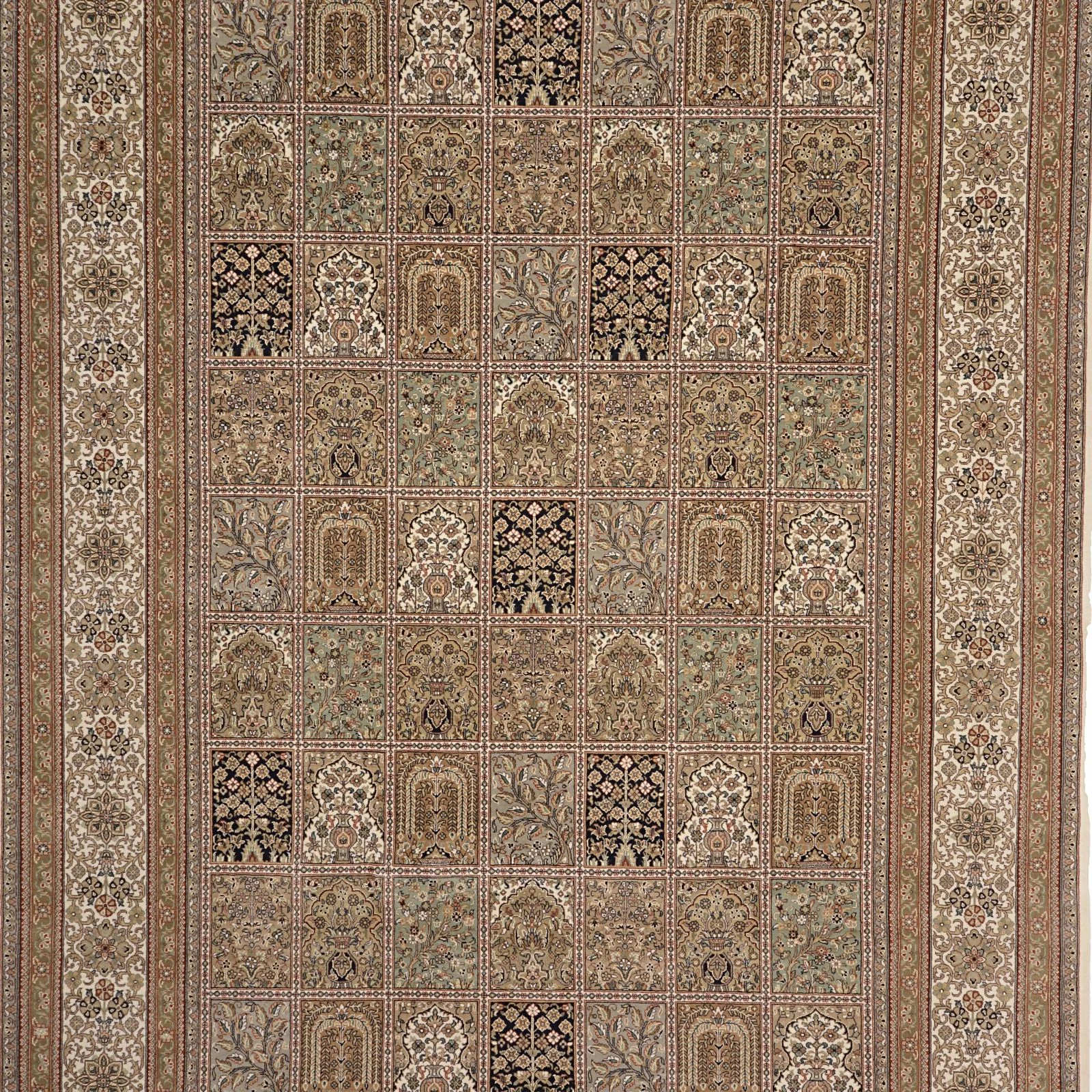 Handgeknüpfter Ghom Orientteppich 246 × 353 cm