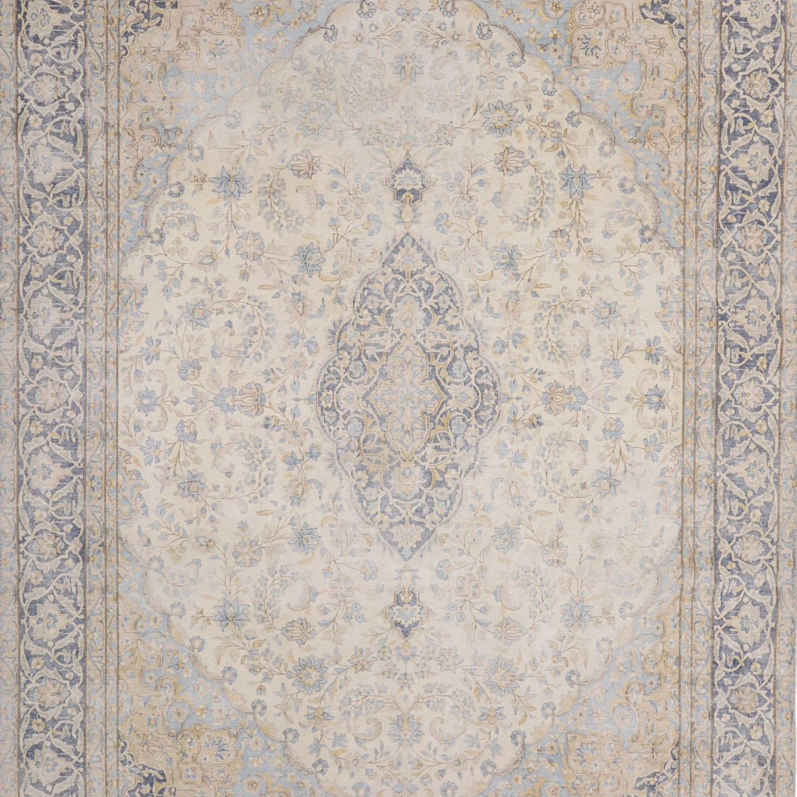 Orientteppich aus Pakistan, 358 × 248 cm