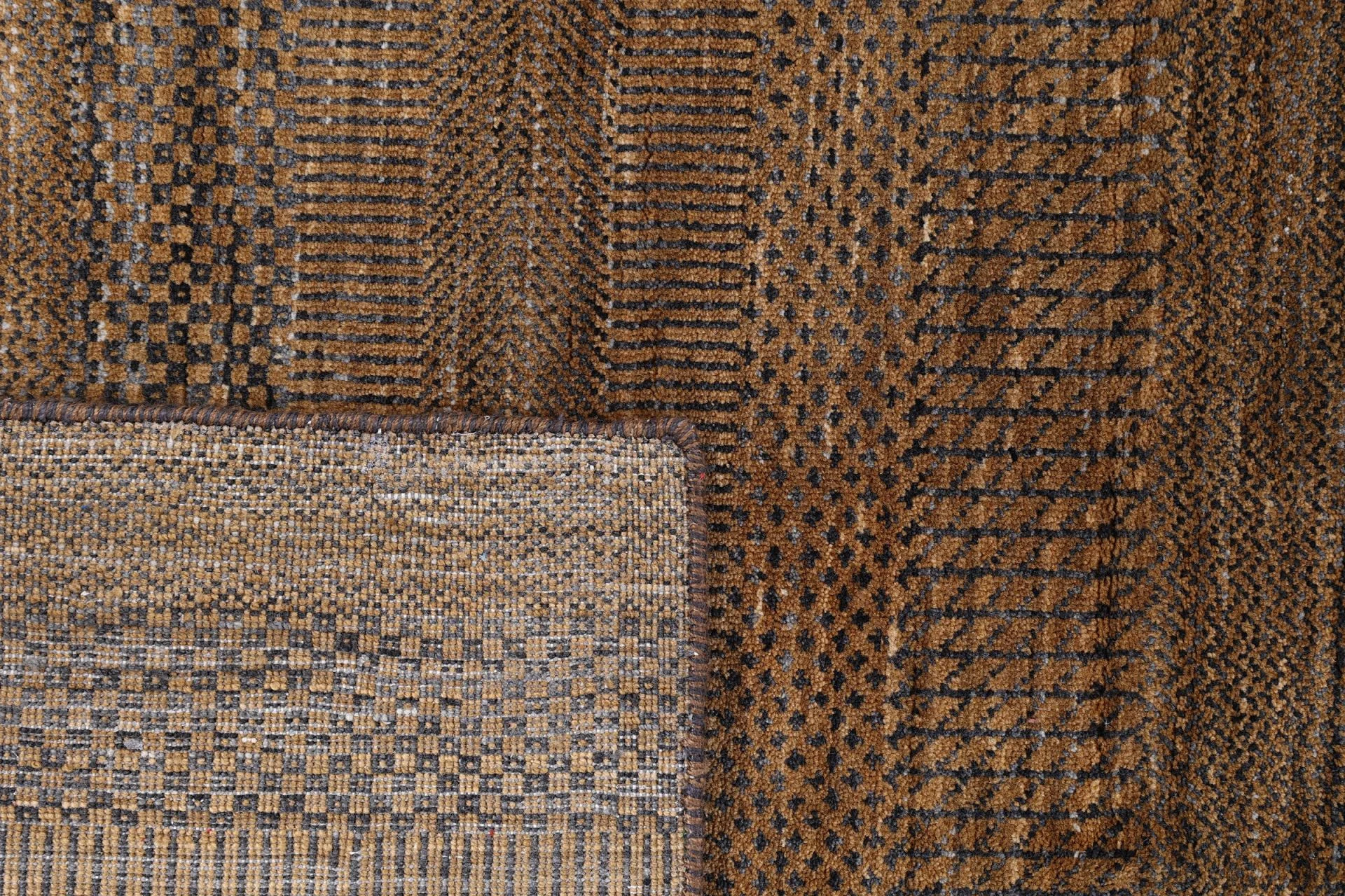 Handgeknüpfter Orientteppich 272 × 371 cm