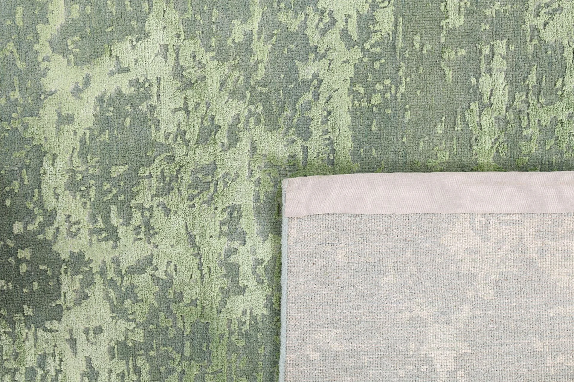 Orientteppich 167 × 241 cm aus Wolle & Seide, handgeknüpft