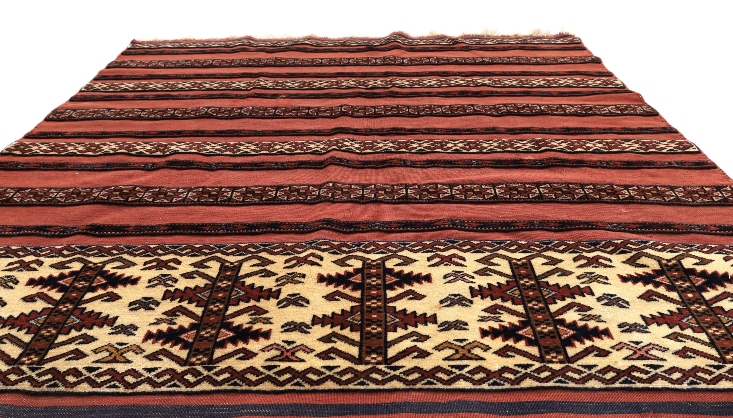 Turkmen Perserteppich aus Iran, 109 × 105 cm