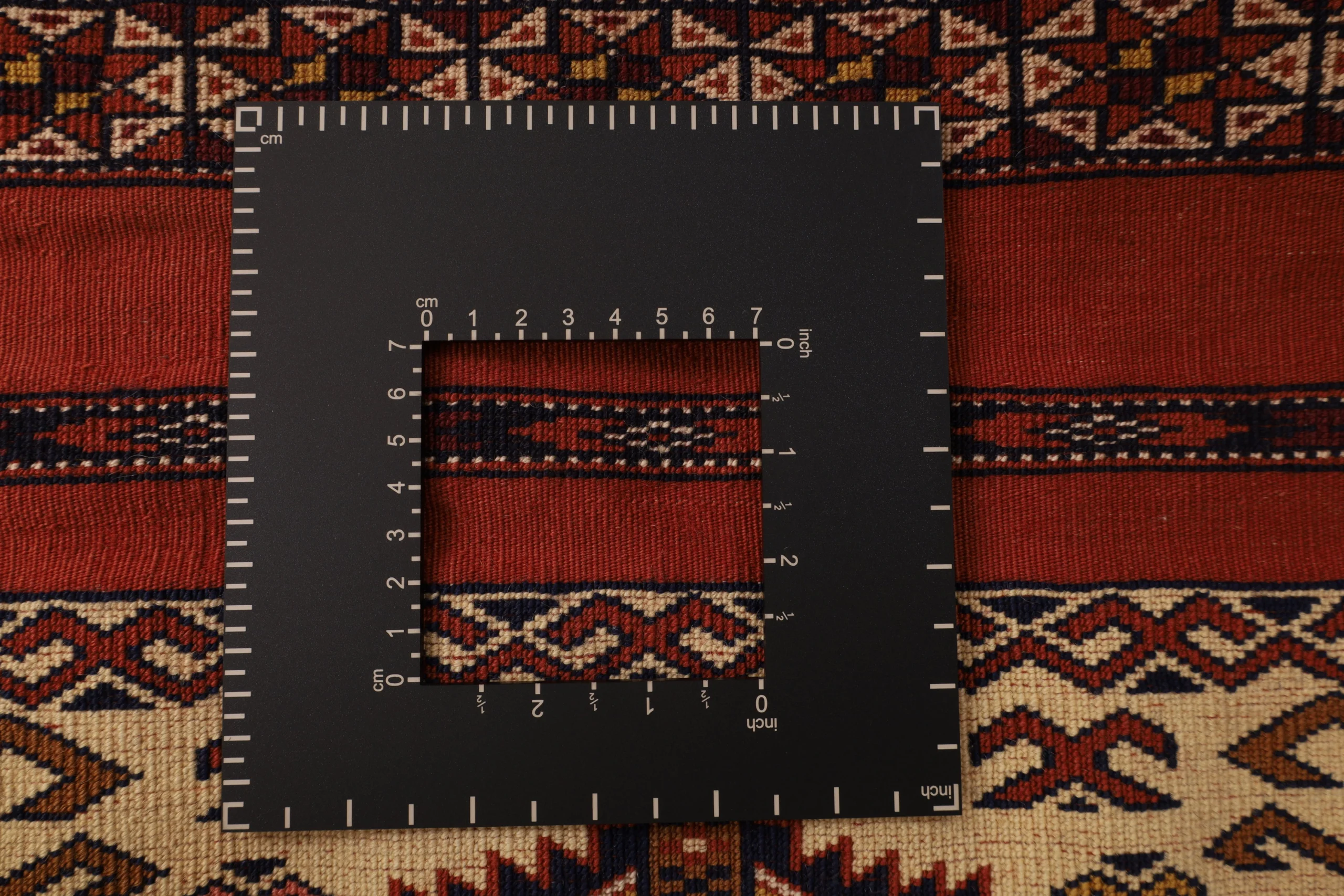 Turkmen Perserteppich aus Iran, 109 × 105 cm