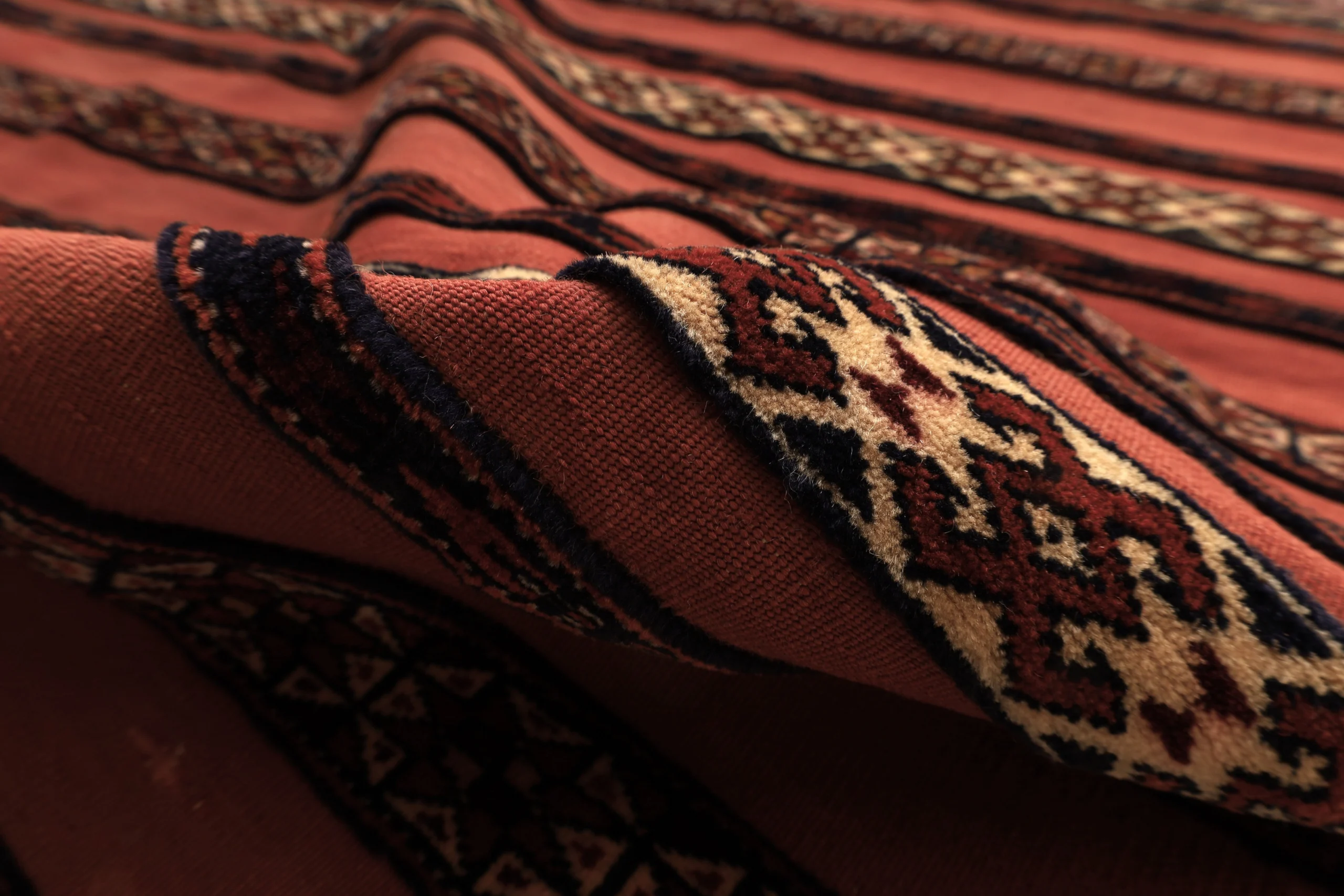 Turkmen Perserteppich aus Iran, 109 × 105 cm