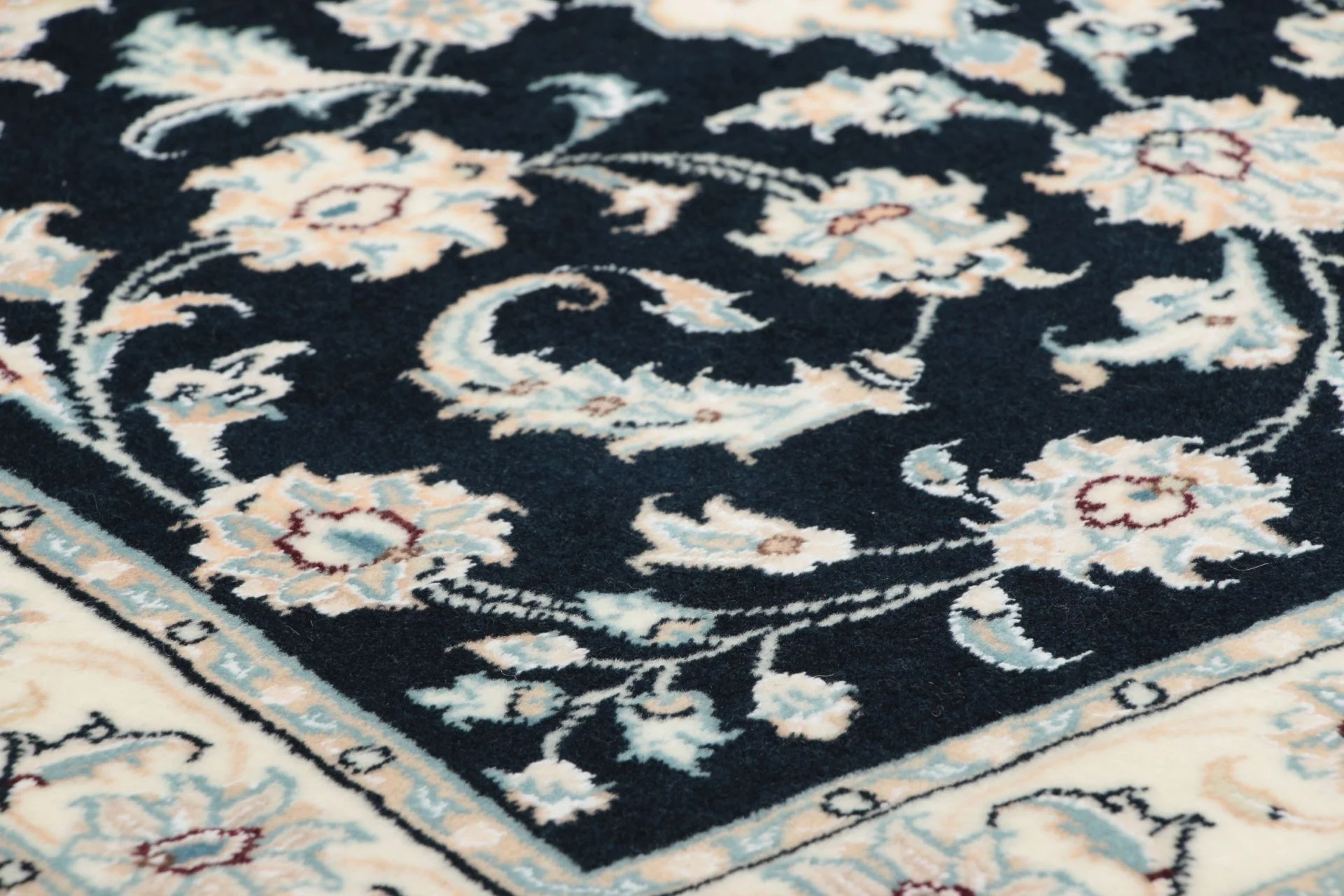 Isfahan Perserteppich 80 × 300 cm aus Wolle & Seide, handgeknüpft