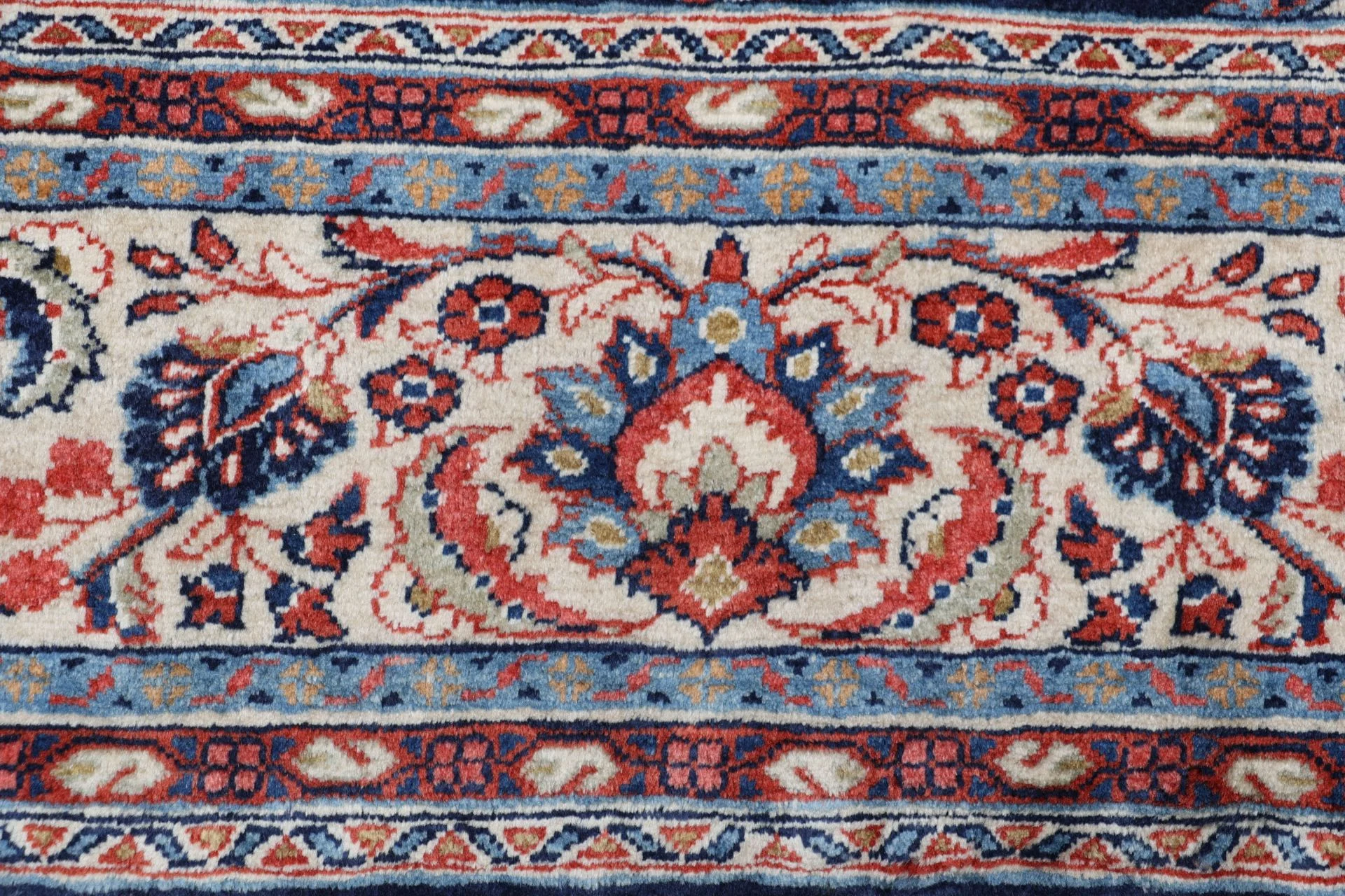 Sarough Perserteppich 223 × 313 cm aus Wolle, handgeknüpft