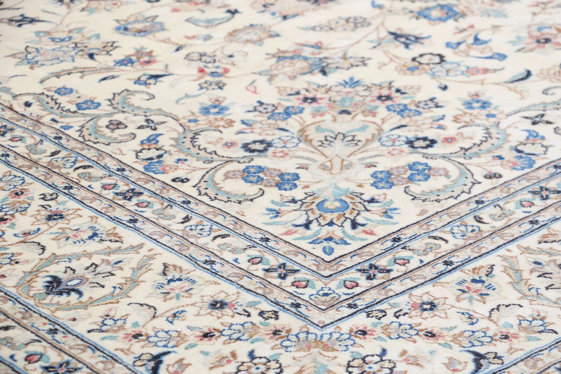 Handgeknüpfter Kashan Perserteppich 255 × 355 cm