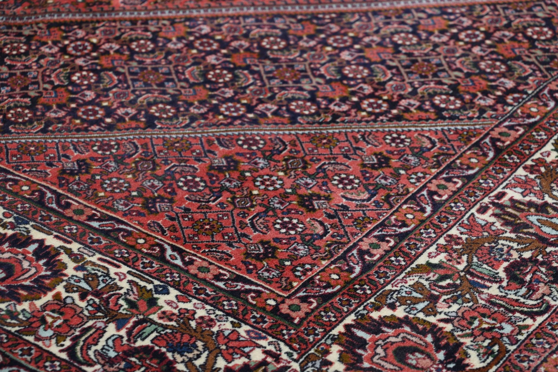 Handgeknüpfter Bijar Perserteppich 202 × 315 cm