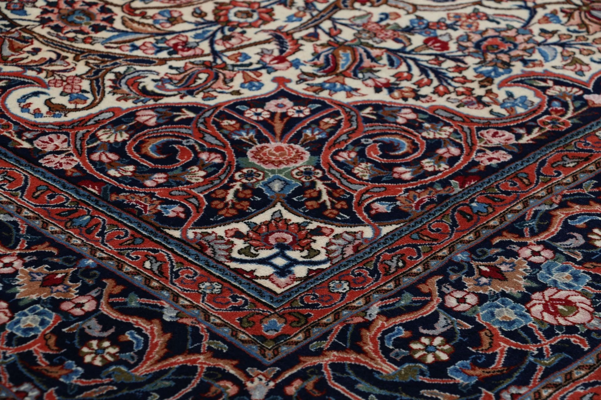 Sarough Perserteppich 207 × 305 cm aus Wolle, handgeknüpft