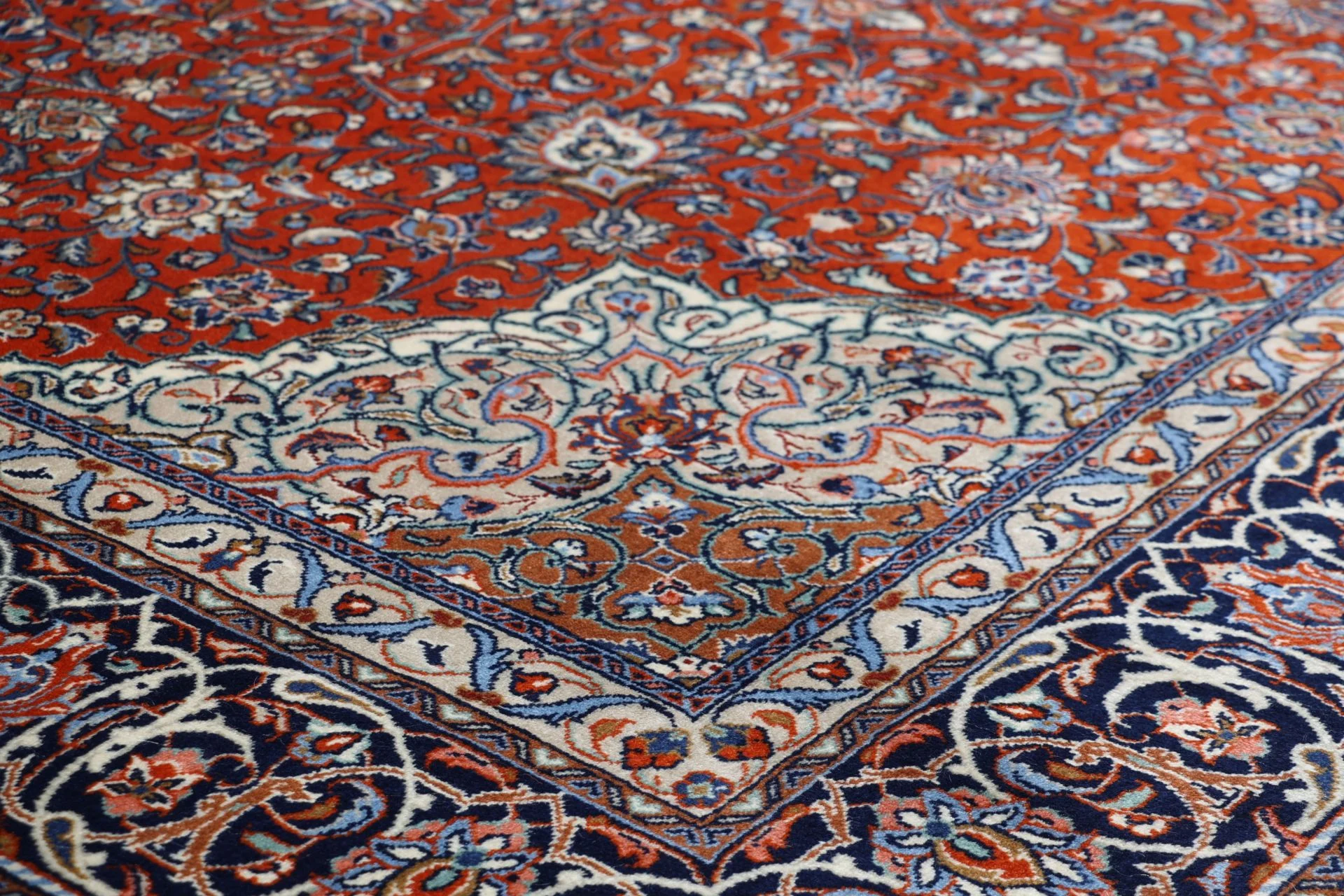 Sarough Perserteppich 255 × 360 cm aus Wolle, handgeknüpft