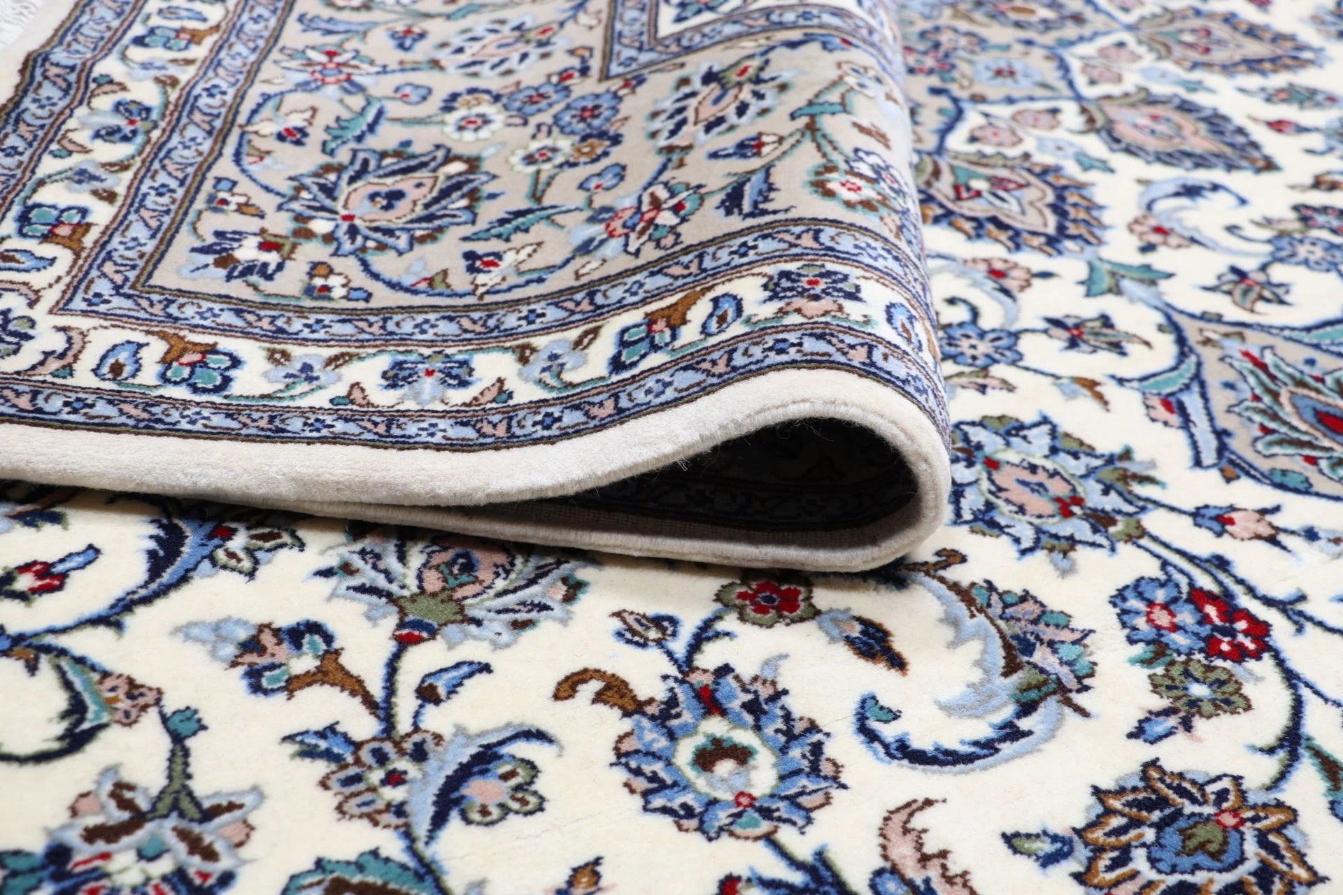 Kashan Perserteppich aus Iran, 250 × 340 cm