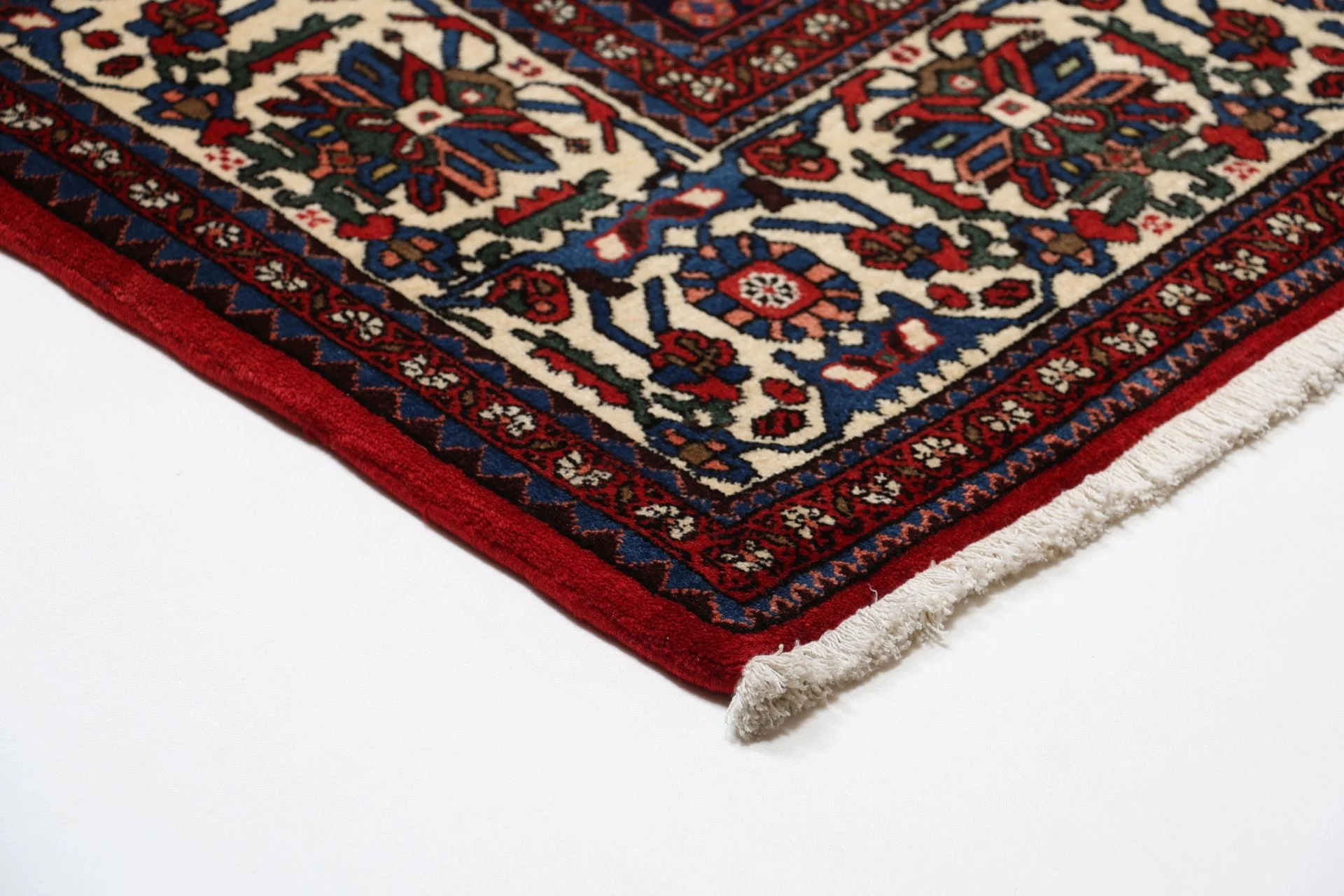 Perserteppich aus Iran, 215 × 319 cm
