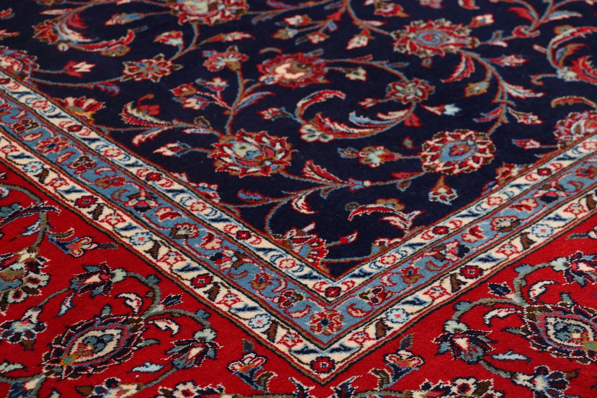 Kashan Perserteppich aus Iran, 248 × 350 cm