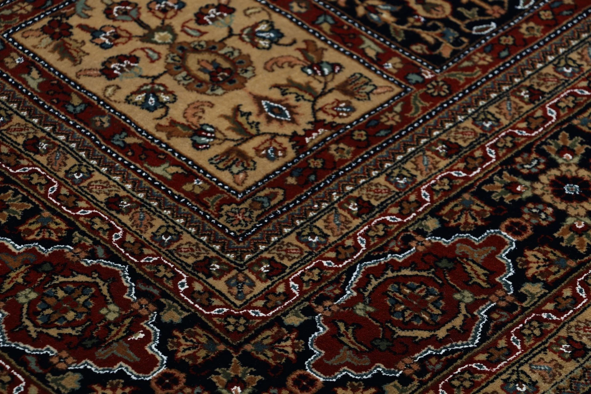 Handgeknüpfter Ghom Orientteppich 196 × 254 cm