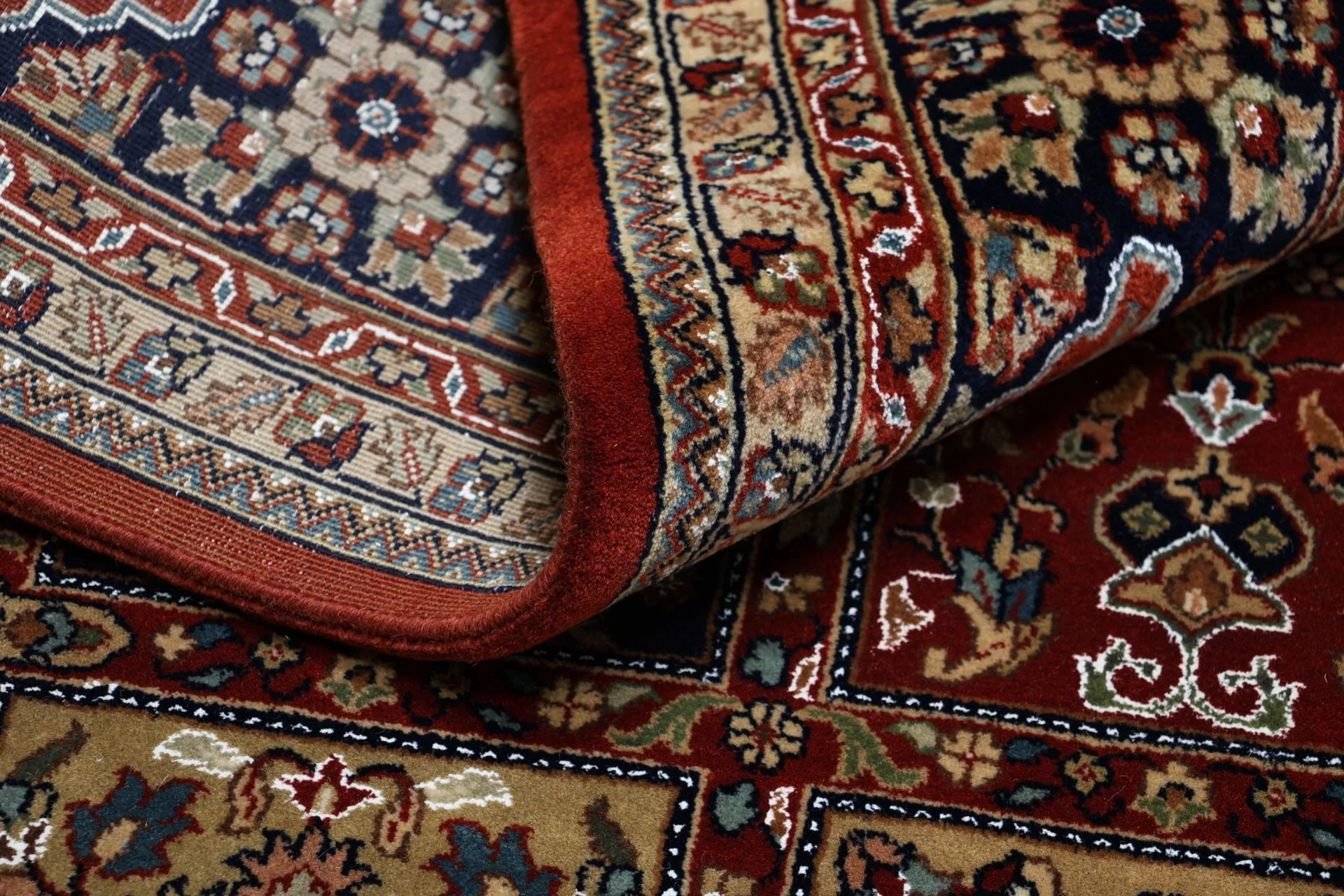 Handgeknüpfter Ghom Orientteppich 196 × 254 cm