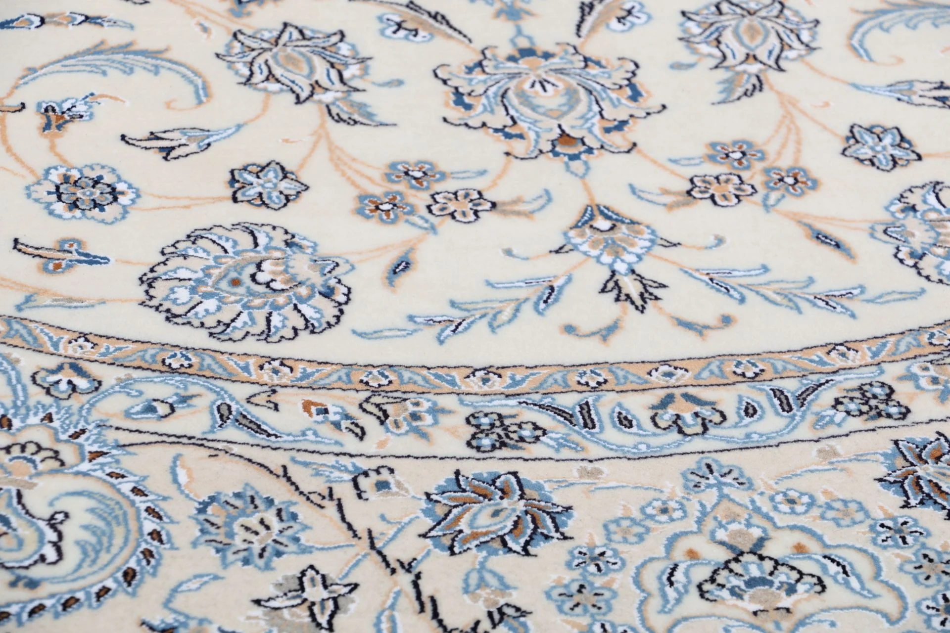 Nain Perserteppich aus Iran, 250 × 250 cm