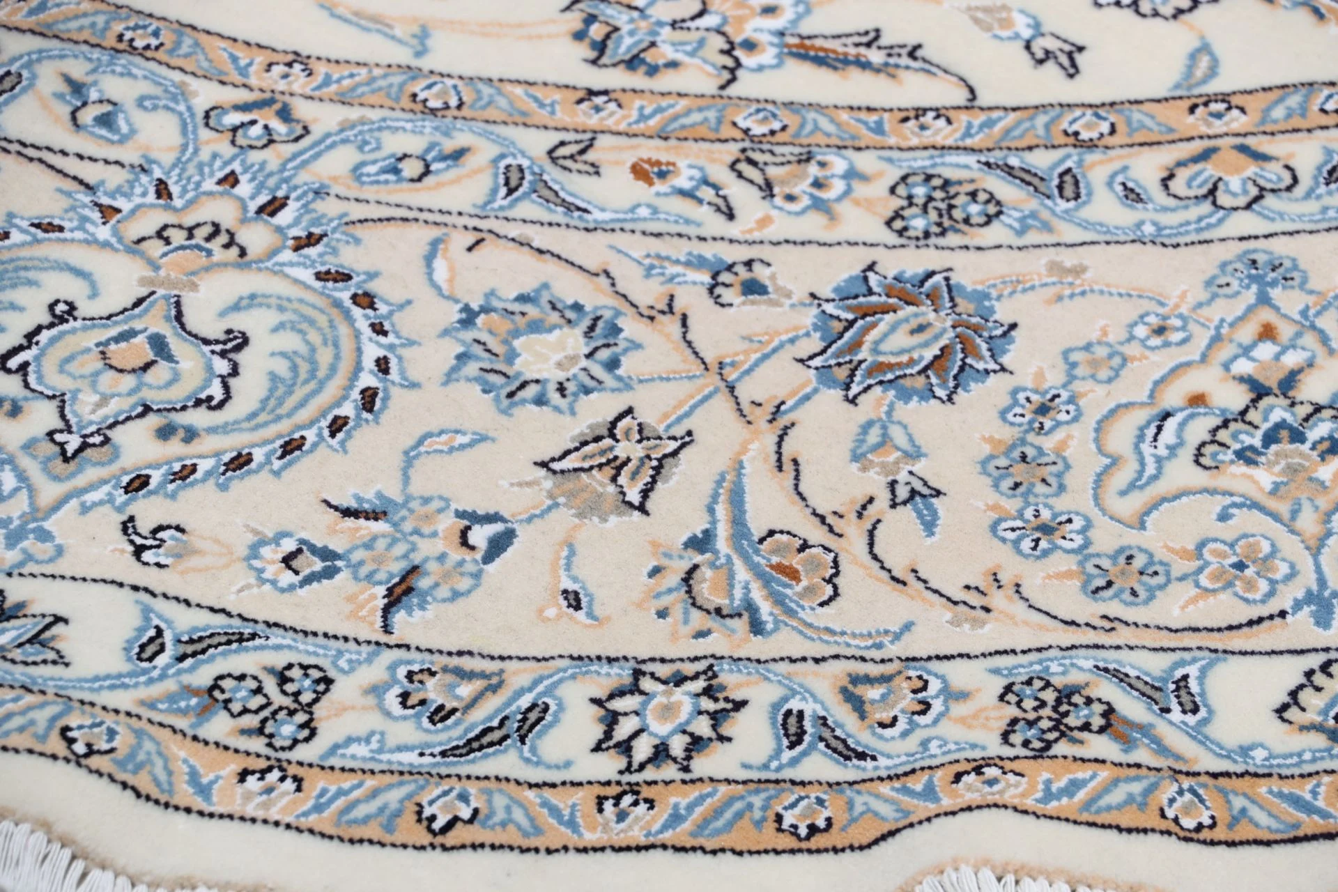 Nain Perserteppich aus Iran, 250 × 250 cm