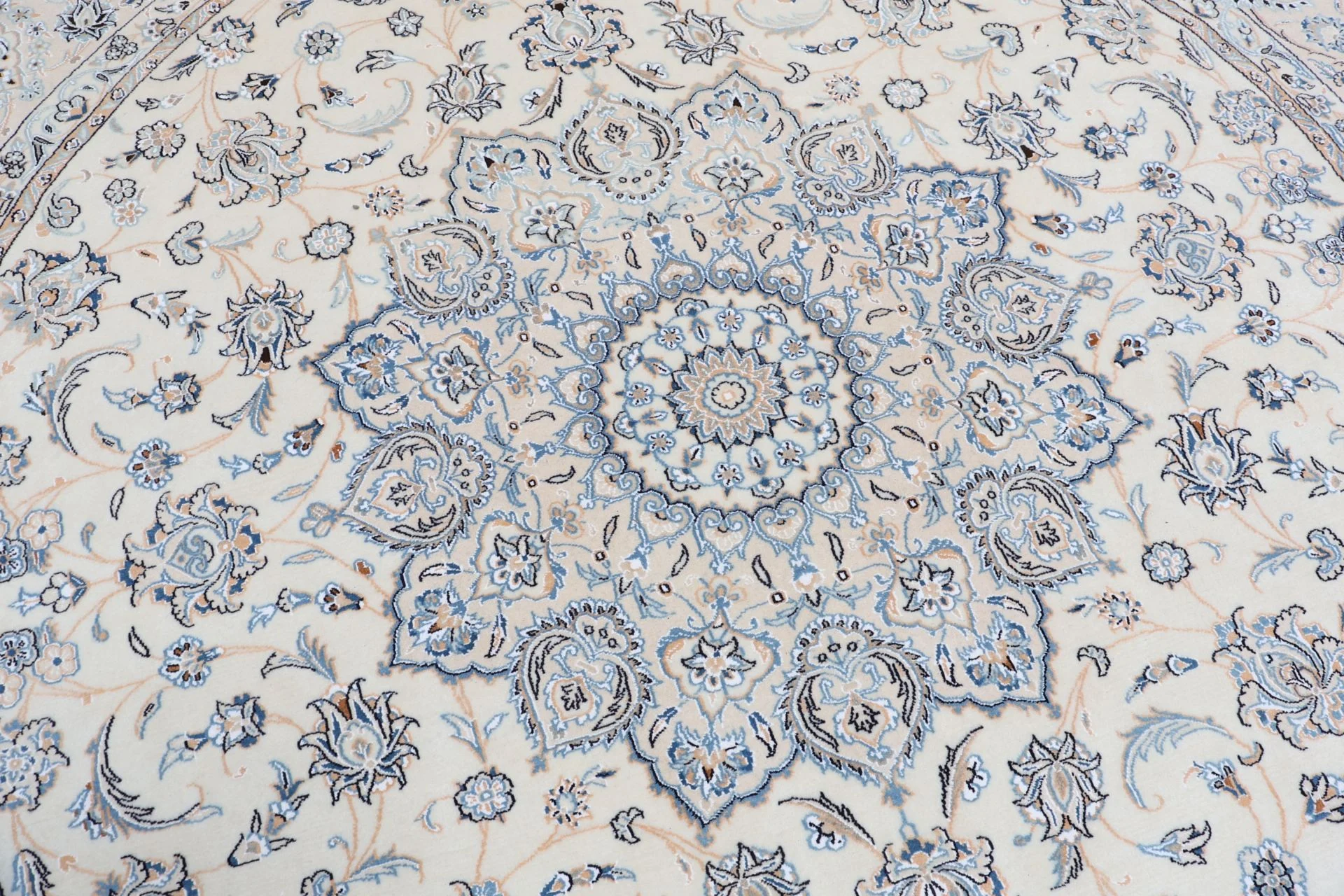 Nain Perserteppich aus Iran, 250 × 250 cm