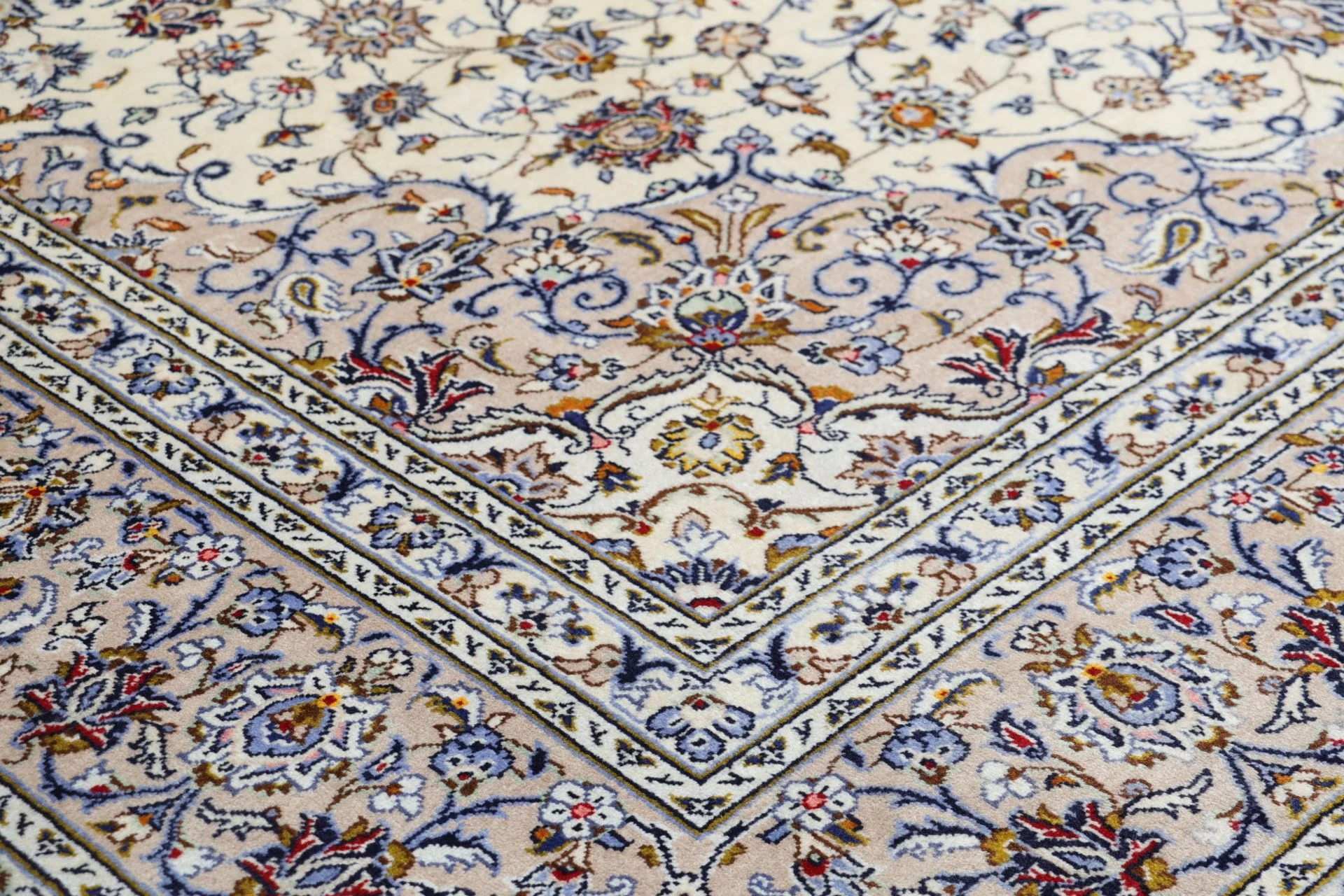 Kashan Perserteppich 240 × 340 cm aus Wolle, handgeknüpft