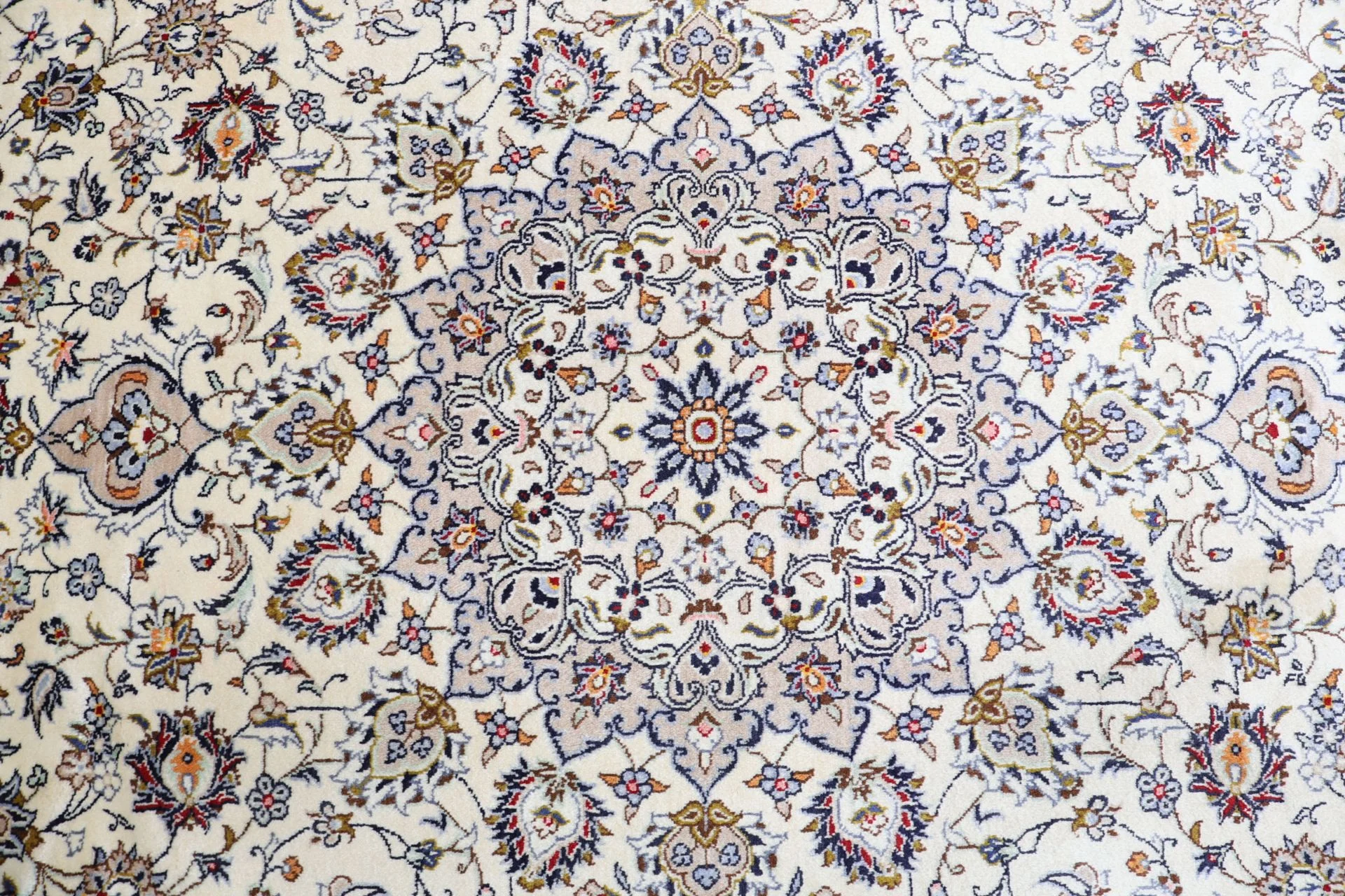 Kashan Perserteppich 240 × 340 cm aus Wolle, handgeknüpft