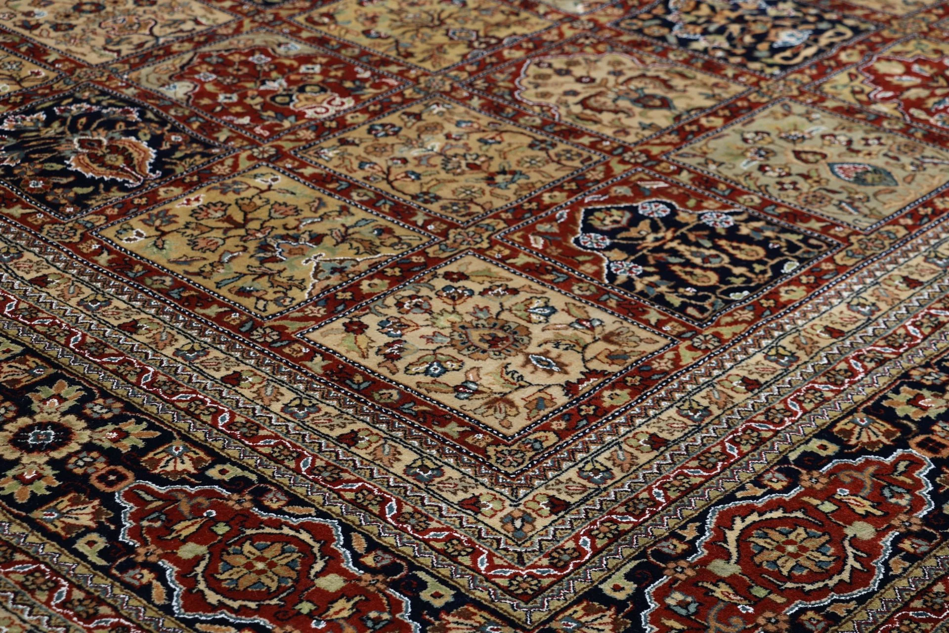 Handgeknüpfter Ghom Orientteppich, 302 × 395 cm, Wolle