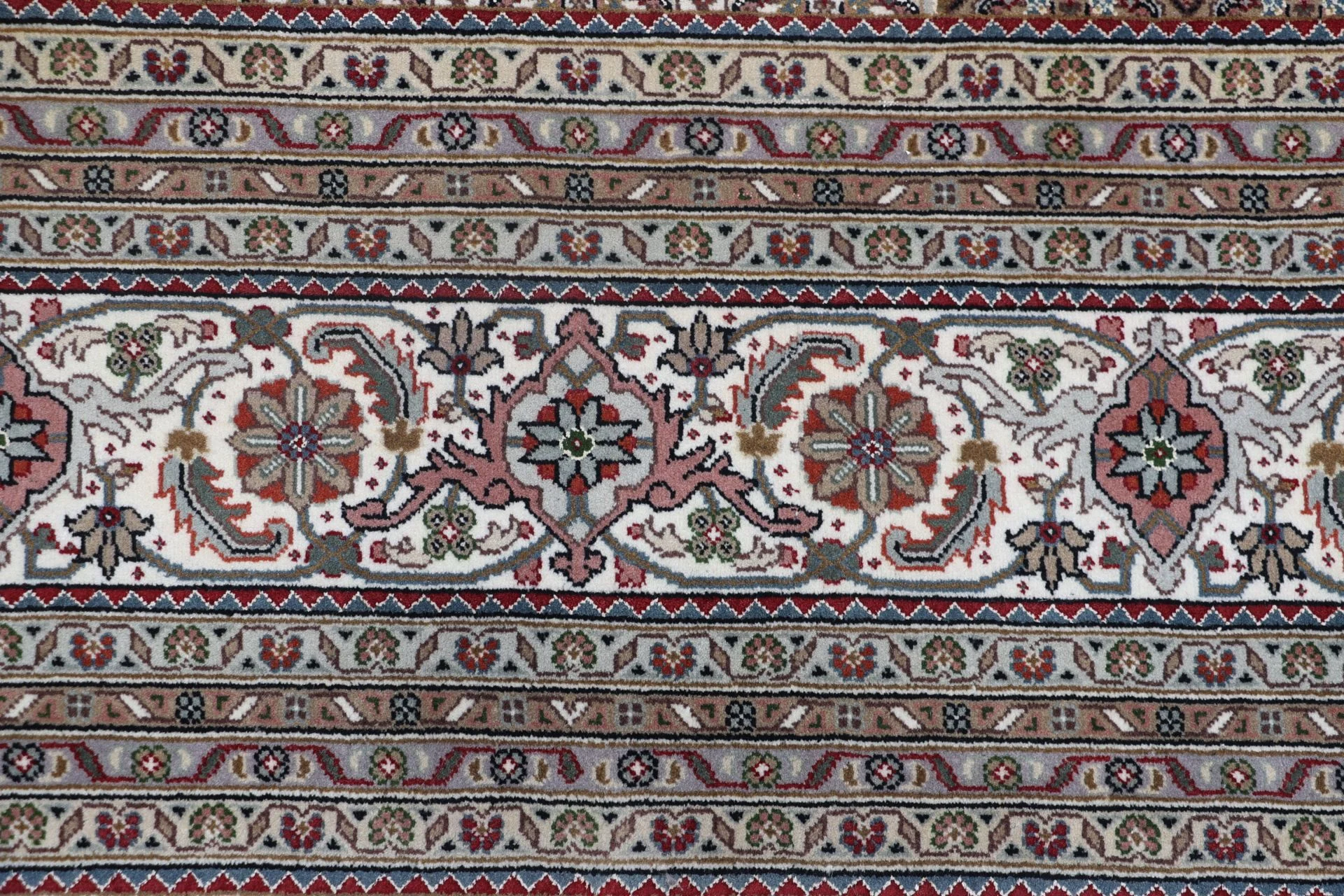 Handgeknüpfter Täbriz Orientteppich 252 × 354 cm