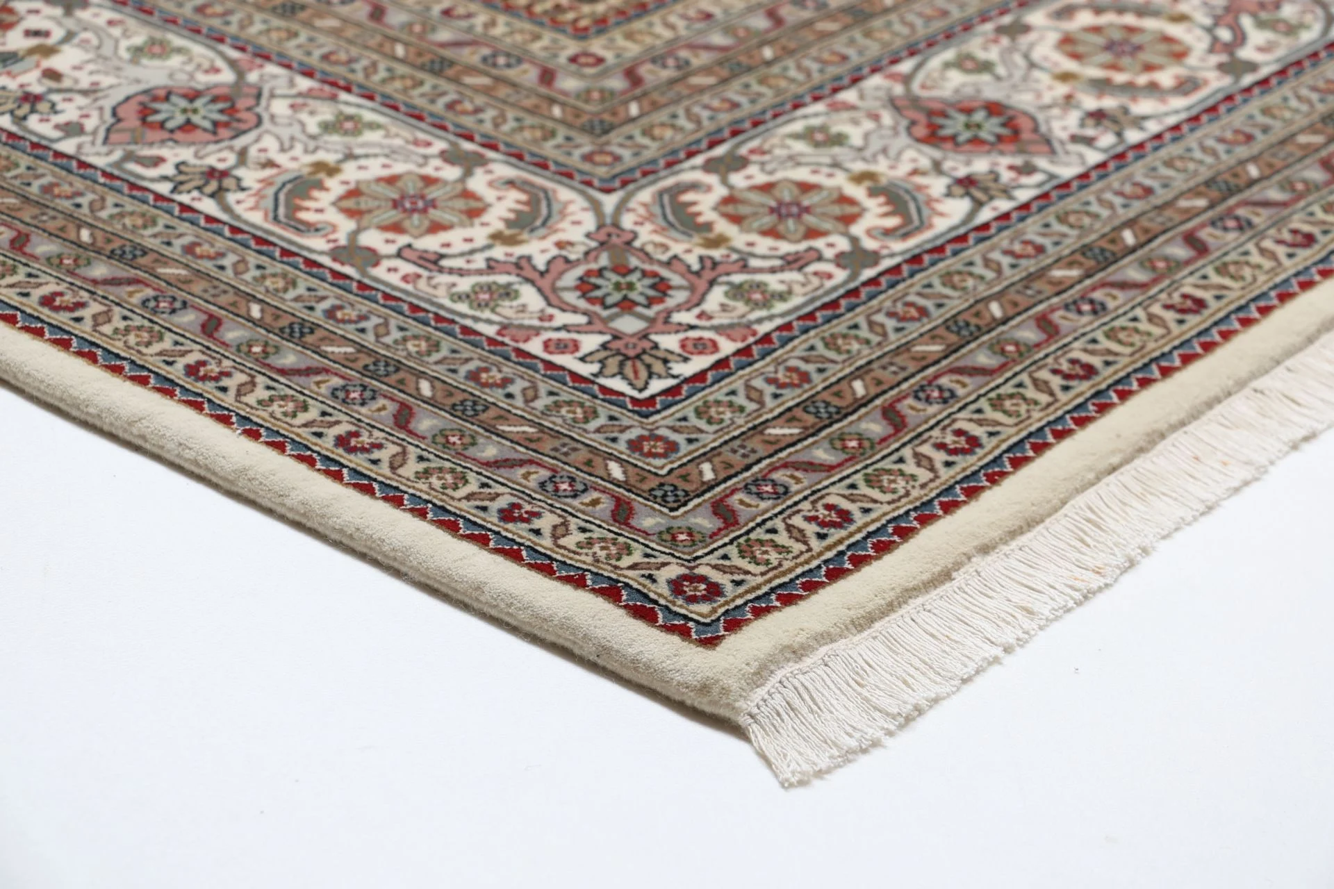 Handgeknüpfter Täbriz Orientteppich 252 × 354 cm