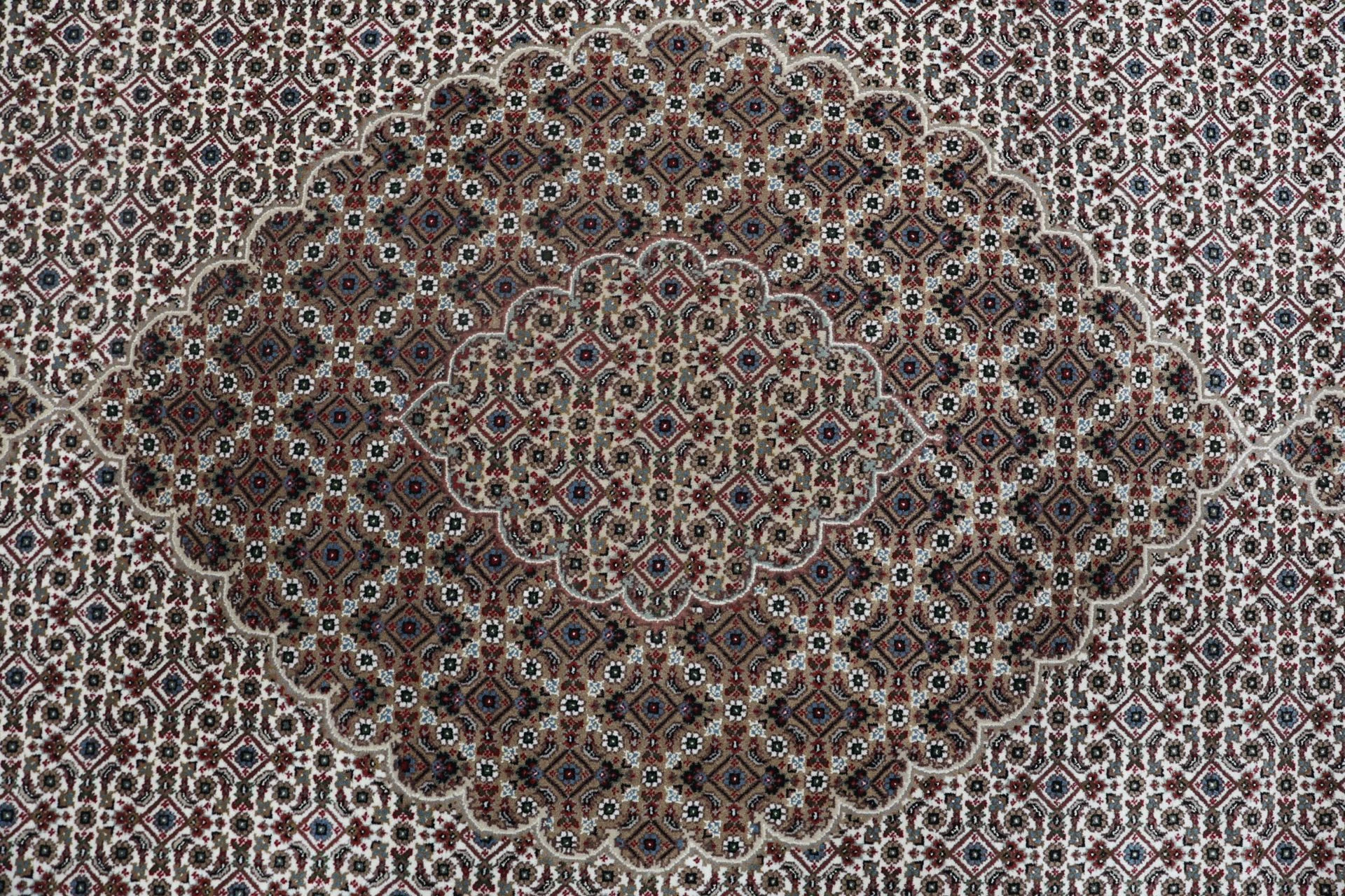 Handgeknüpfter Täbriz Orientteppich 250 × 349 cm