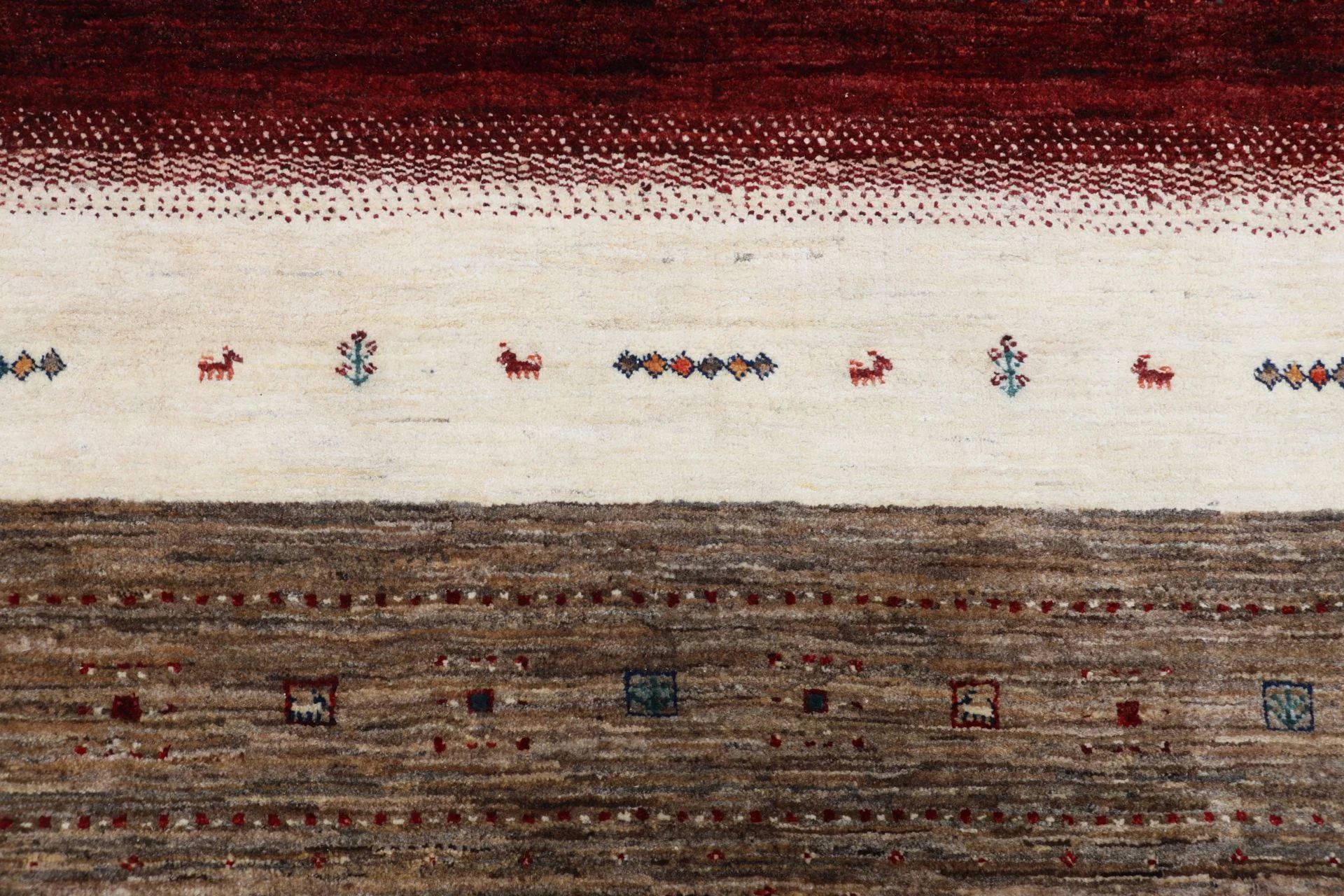 Loribaft Orientteppich aus Indien, 254 × 302 cm