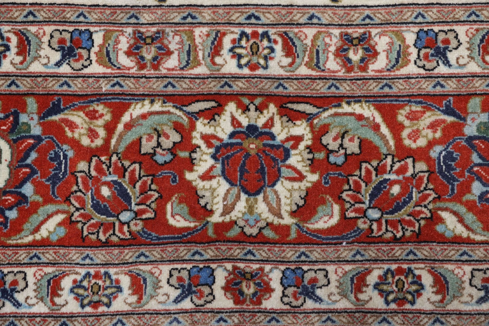 Handgeknüpfter Ghom Perserteppich 177 × 244 cm
