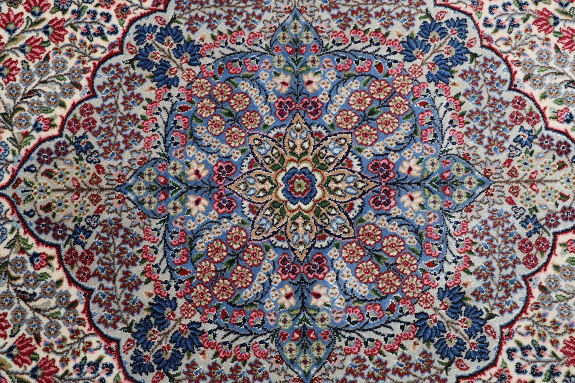 Kerman Perserteppich 163 × 245 cm aus Wolle & Seide, handgeknüpft