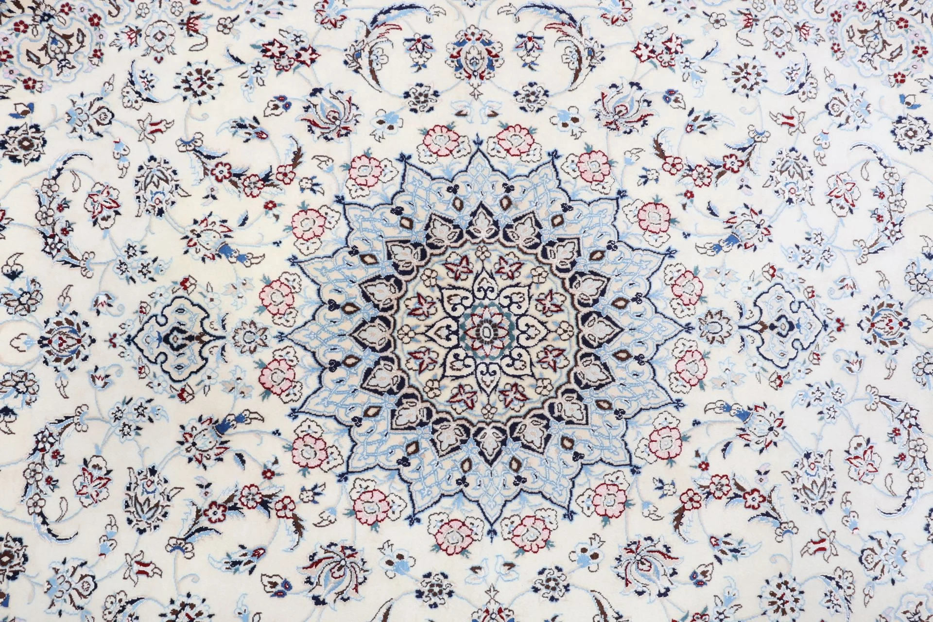Handgeknüpfter Nain Perserteppich, 160 × 242 cm, Wolle & Seide