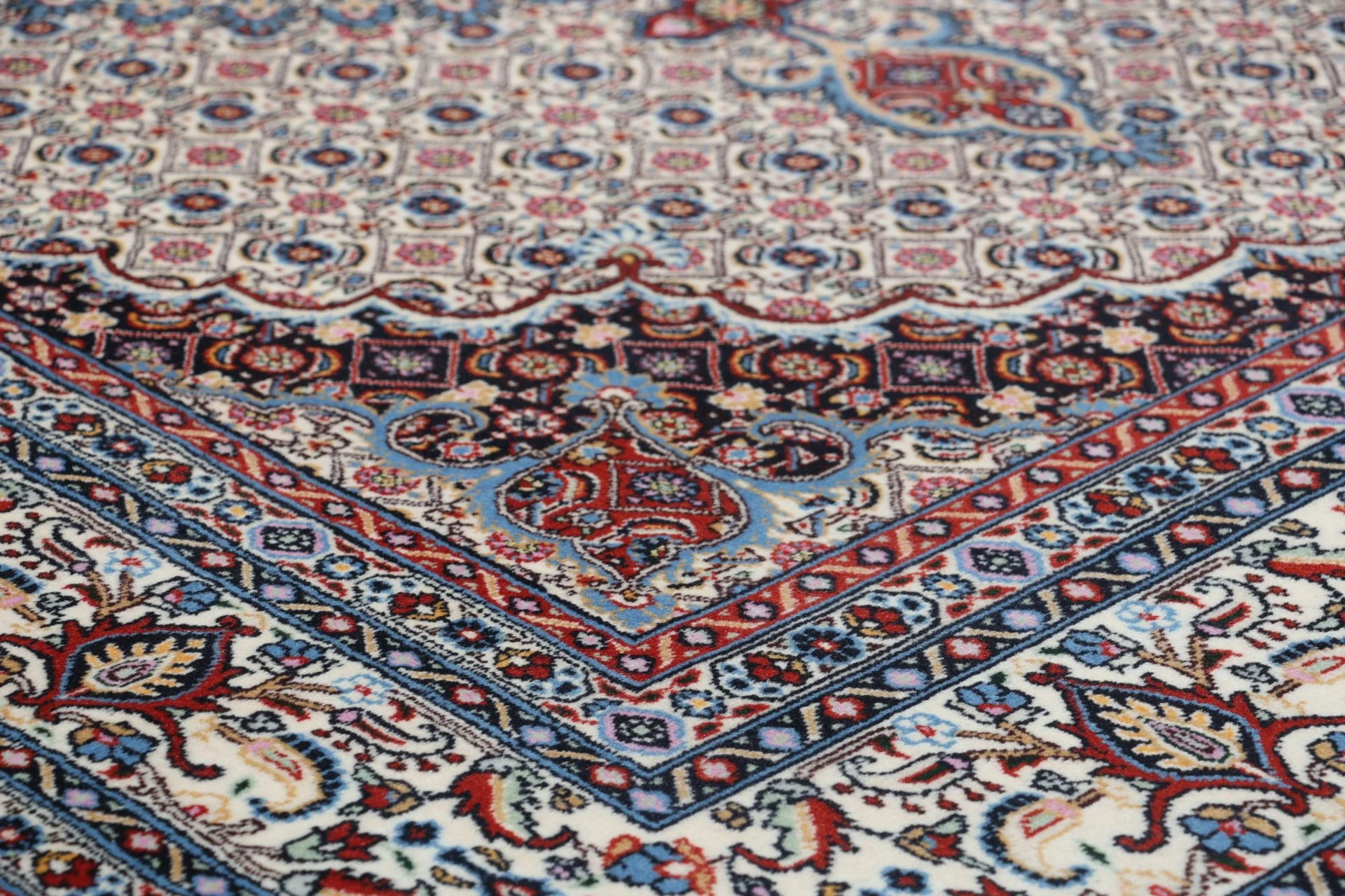 Moud Perserteppich aus Iran, 165 × 245 cm