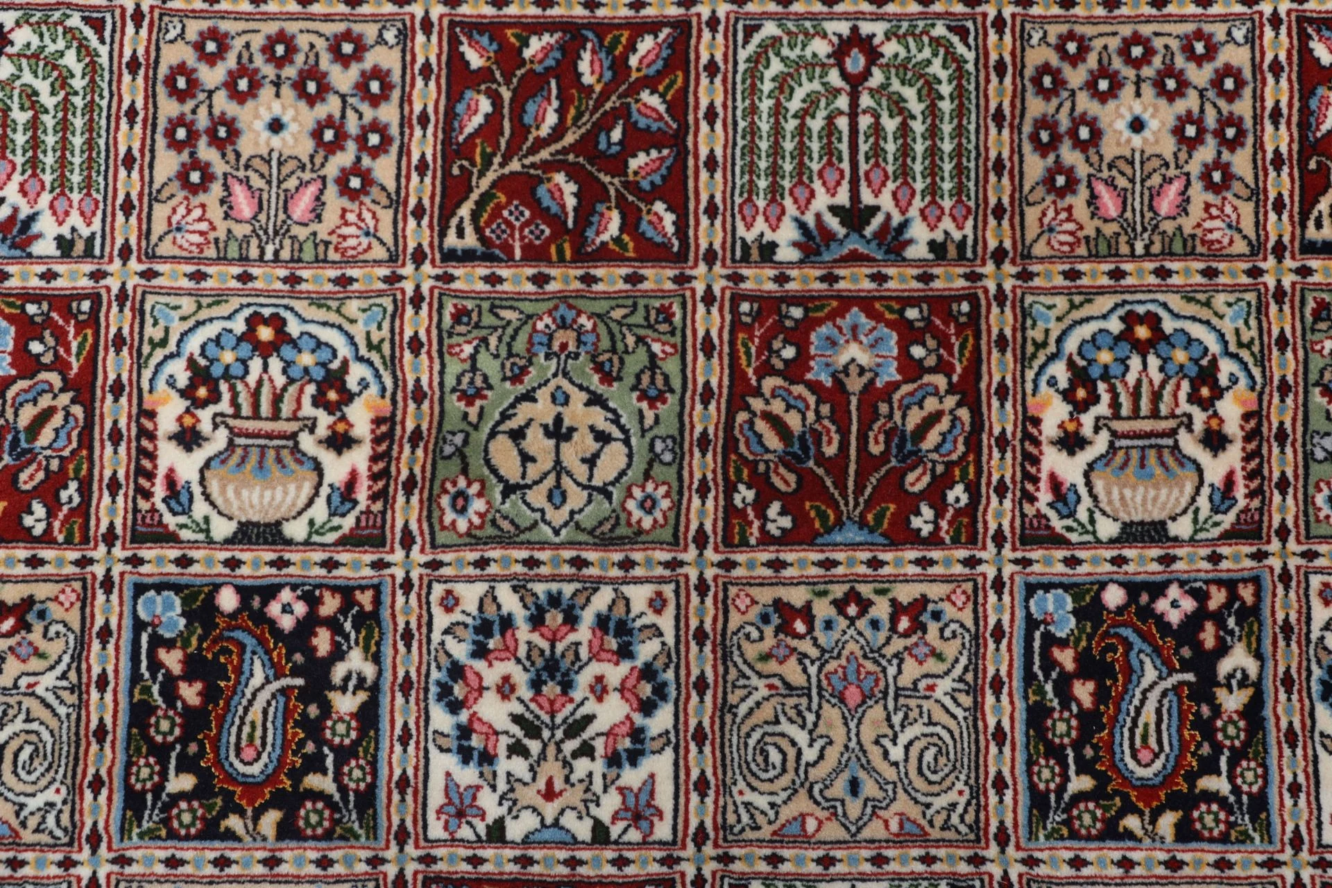 Handgeknüpfter Moud Perserteppich 175 × 238 cm