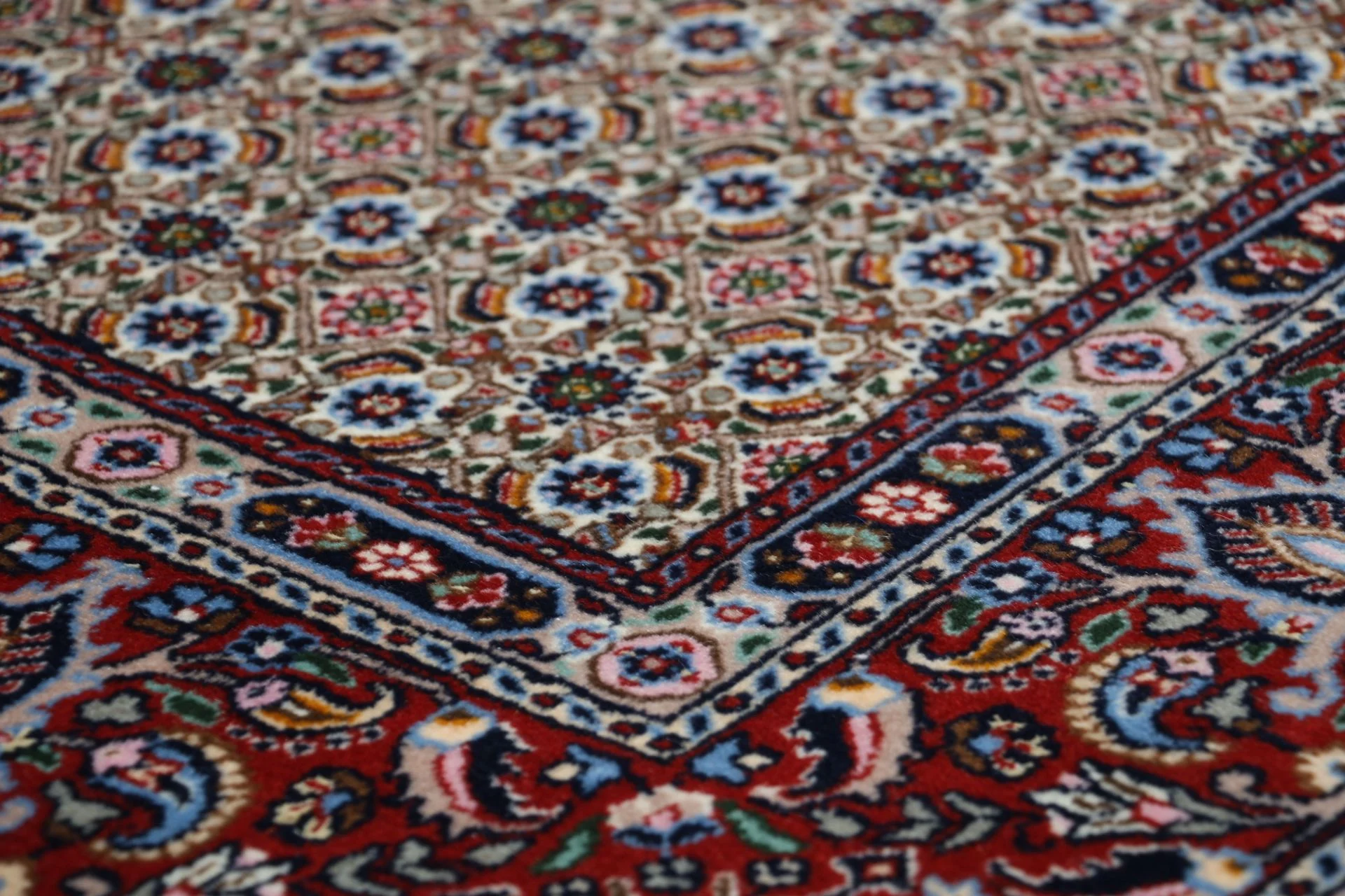 Moud Perserteppich 167 × 235 cm aus Wolle & Seide, handgeknüpft