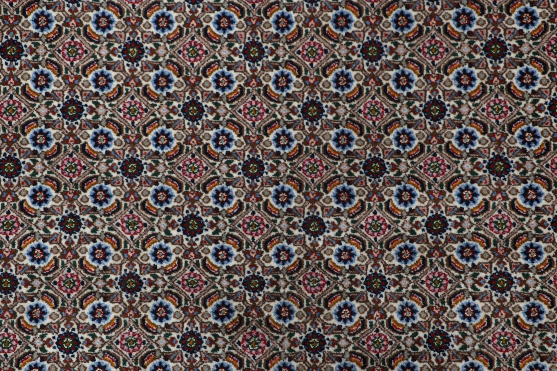 Moud Perserteppich 167 × 235 cm aus Wolle & Seide, handgeknüpft