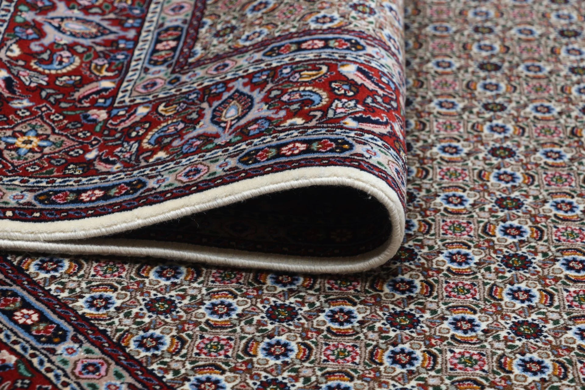 Moud Perserteppich 167 × 235 cm aus Wolle & Seide, handgeknüpft