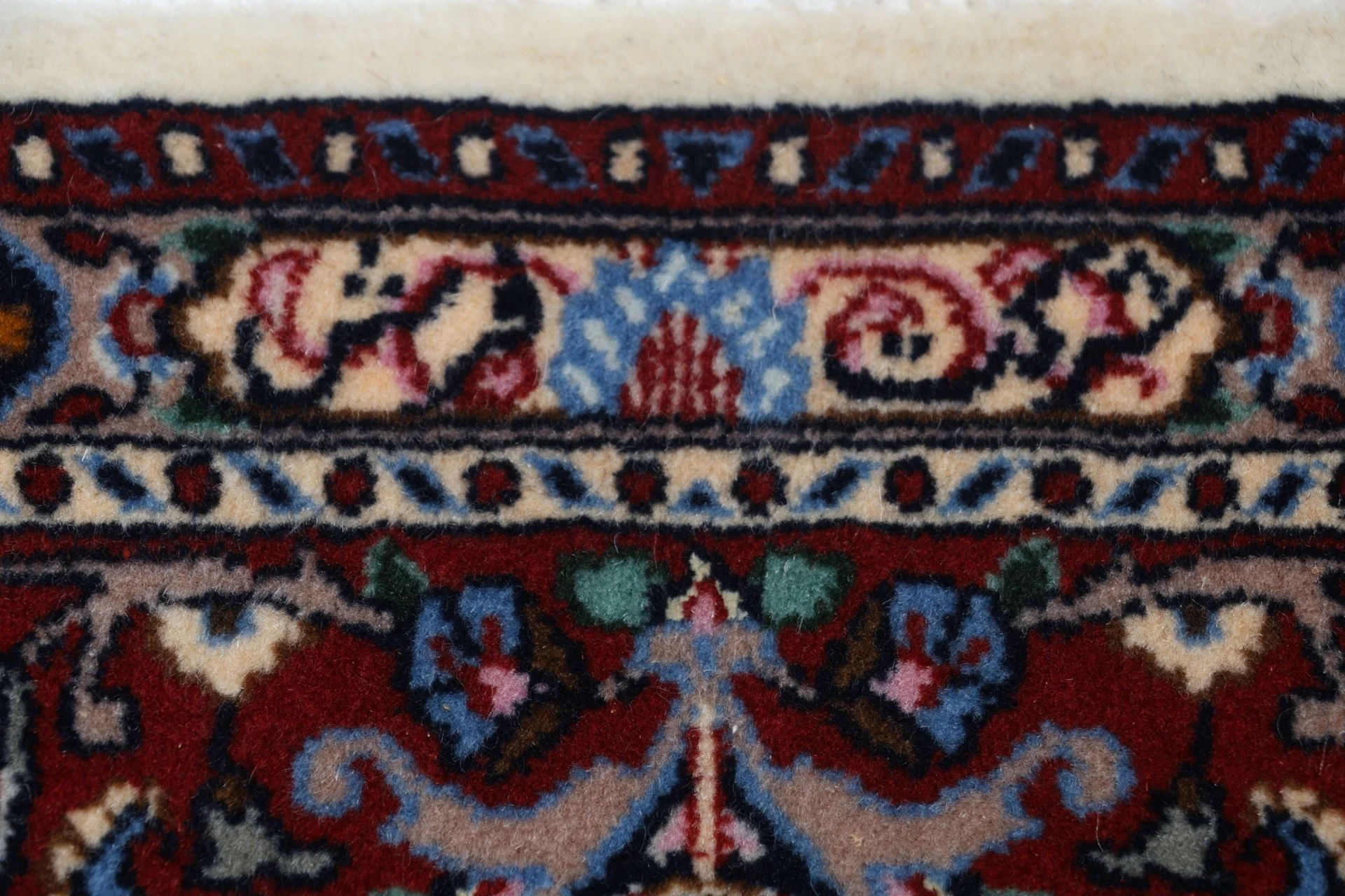 Moud Perserteppich 167 × 235 cm aus Wolle & Seide, handgeknüpft
