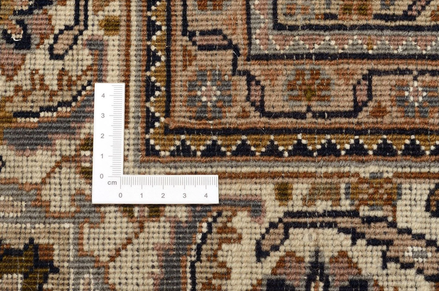 Täbriz Orientteppich 244 × 307 cm aus Wolle & Seide, handgeknüpft