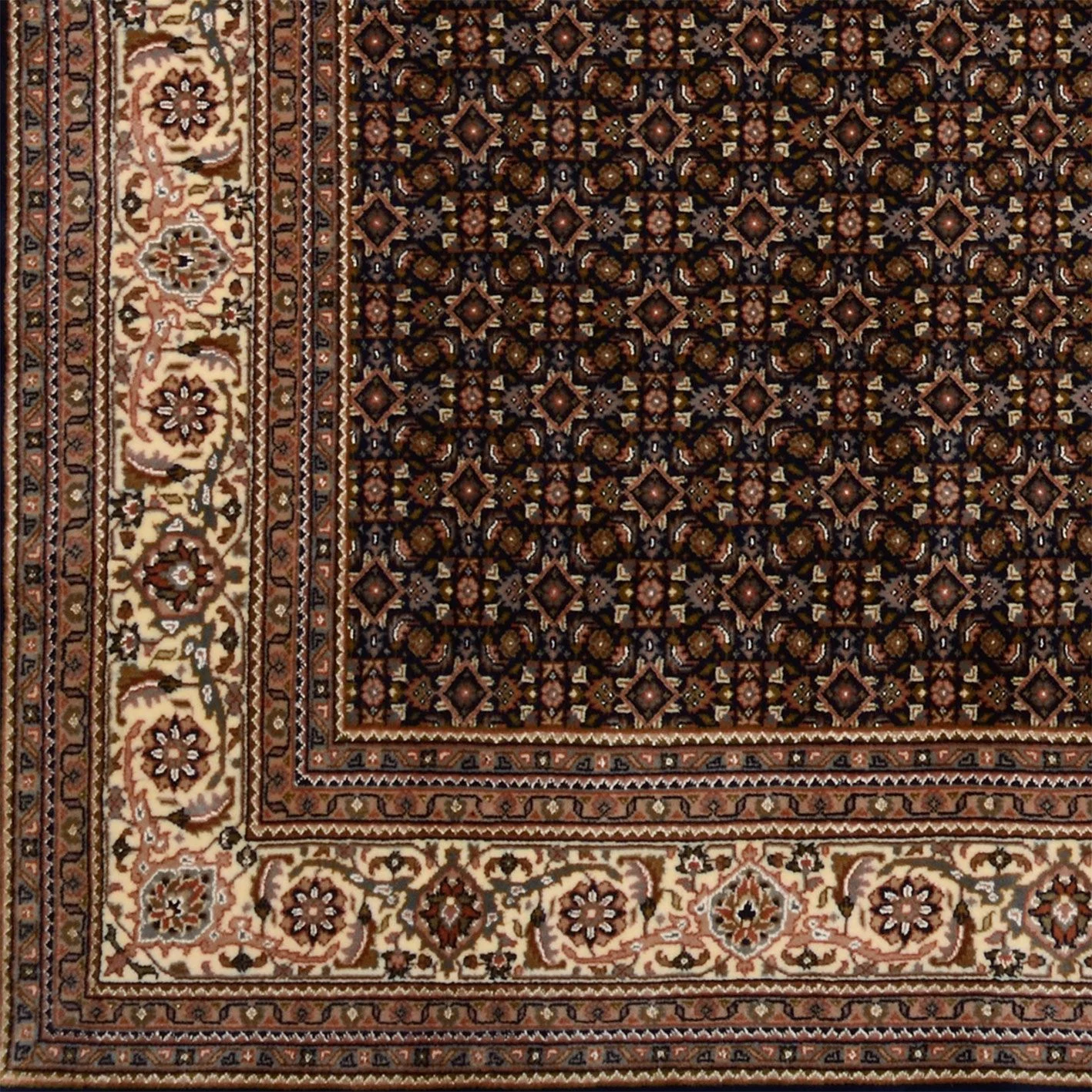 Täbriz Orientteppich aus Indien, 250 × 297 cm