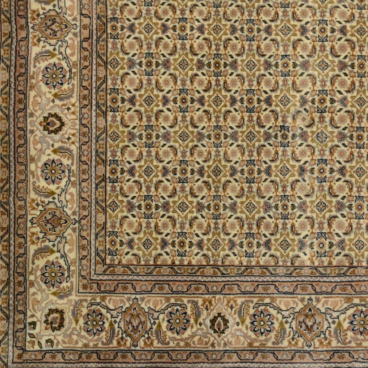 Handgeknüpfter Täbriz Orientteppich 198 × 295 cm