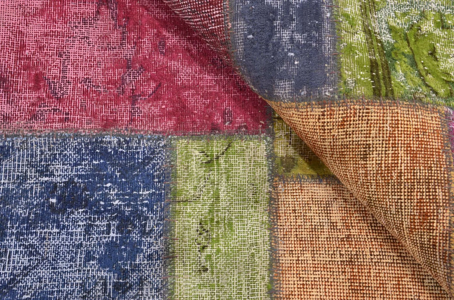 Orientteppich aus Pakistan, 171 × 245 cm