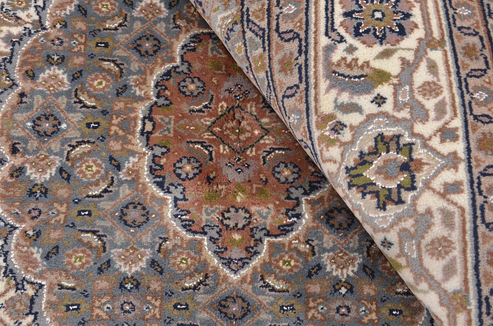 orientteppich-tabriz-172-x-238-cm-schurwolle-handgeknupft-4 Täbriz Orientteppich 172 × 238 cm aus Wolle, handgeknüpft
